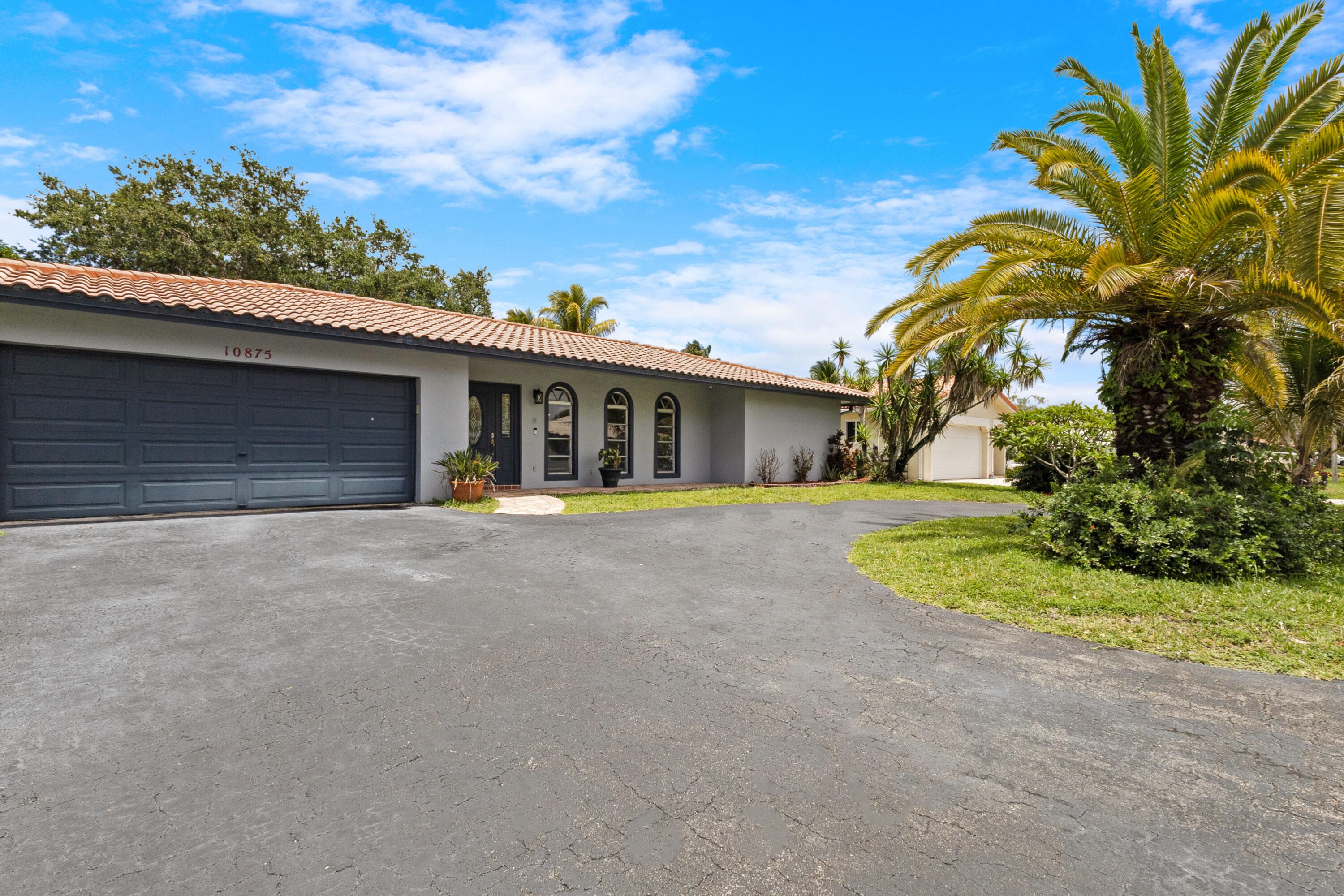 10875 NW 40th Street, Coral Springs, FL 33065 — photo 2 of 77