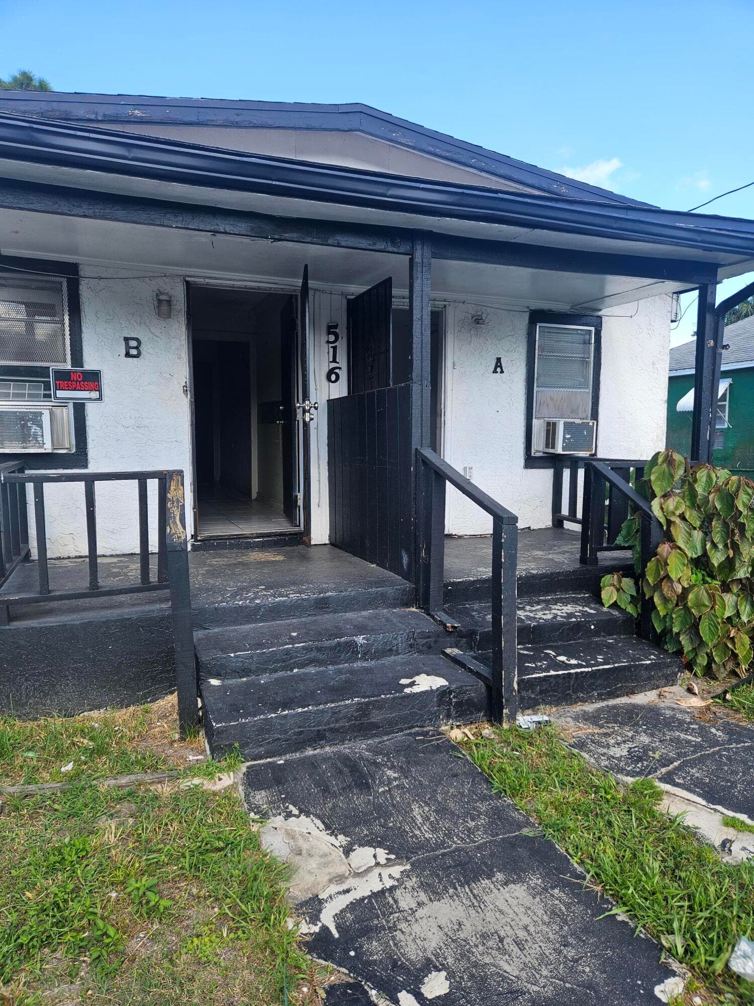 516 N 21st Street, Fort Pierce, FL 34950 — photo 1 of 10