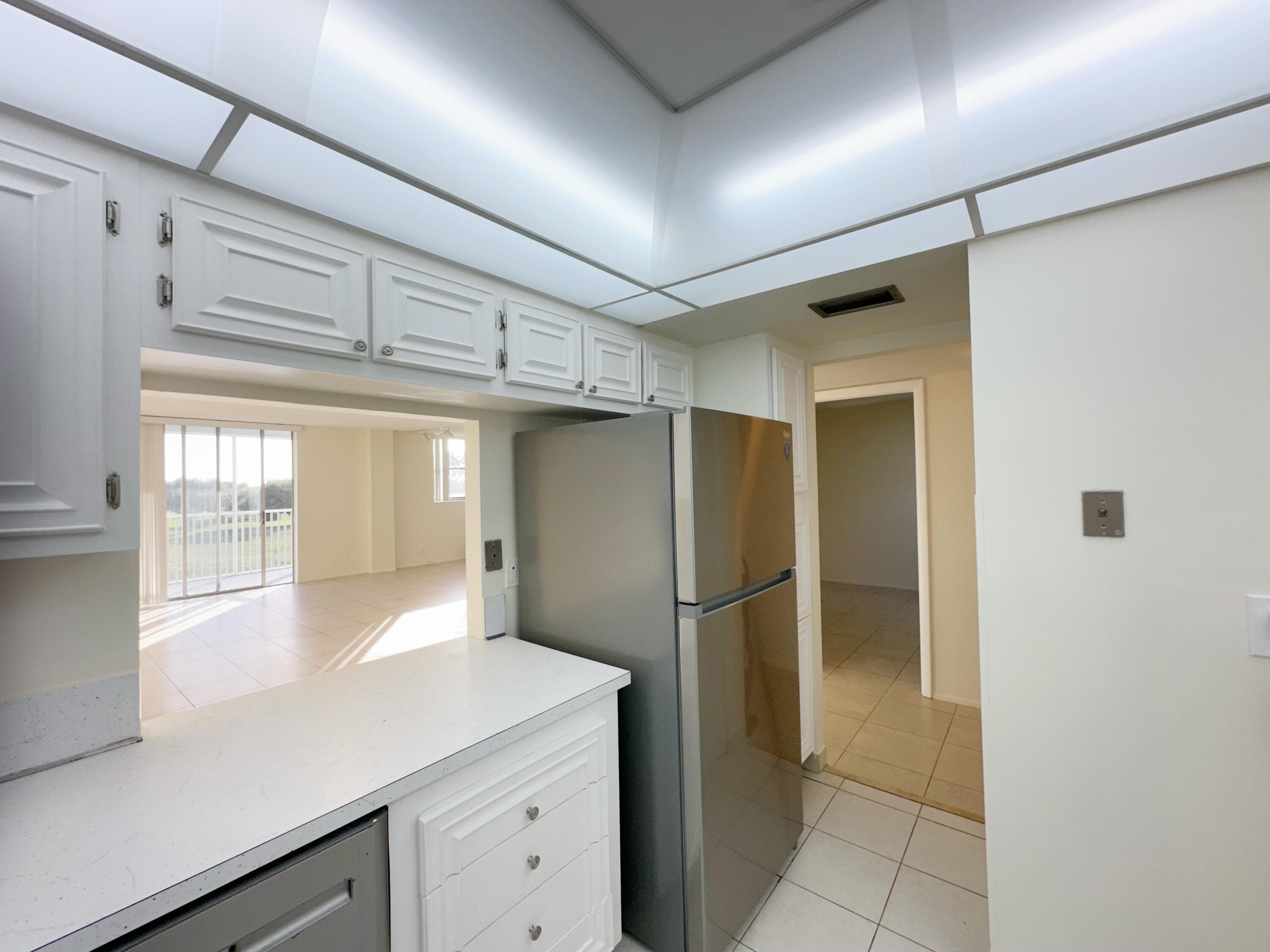 5301 NW 2nd Avenue 401, Boca Raton, FL 33487 — photo 9 of 34