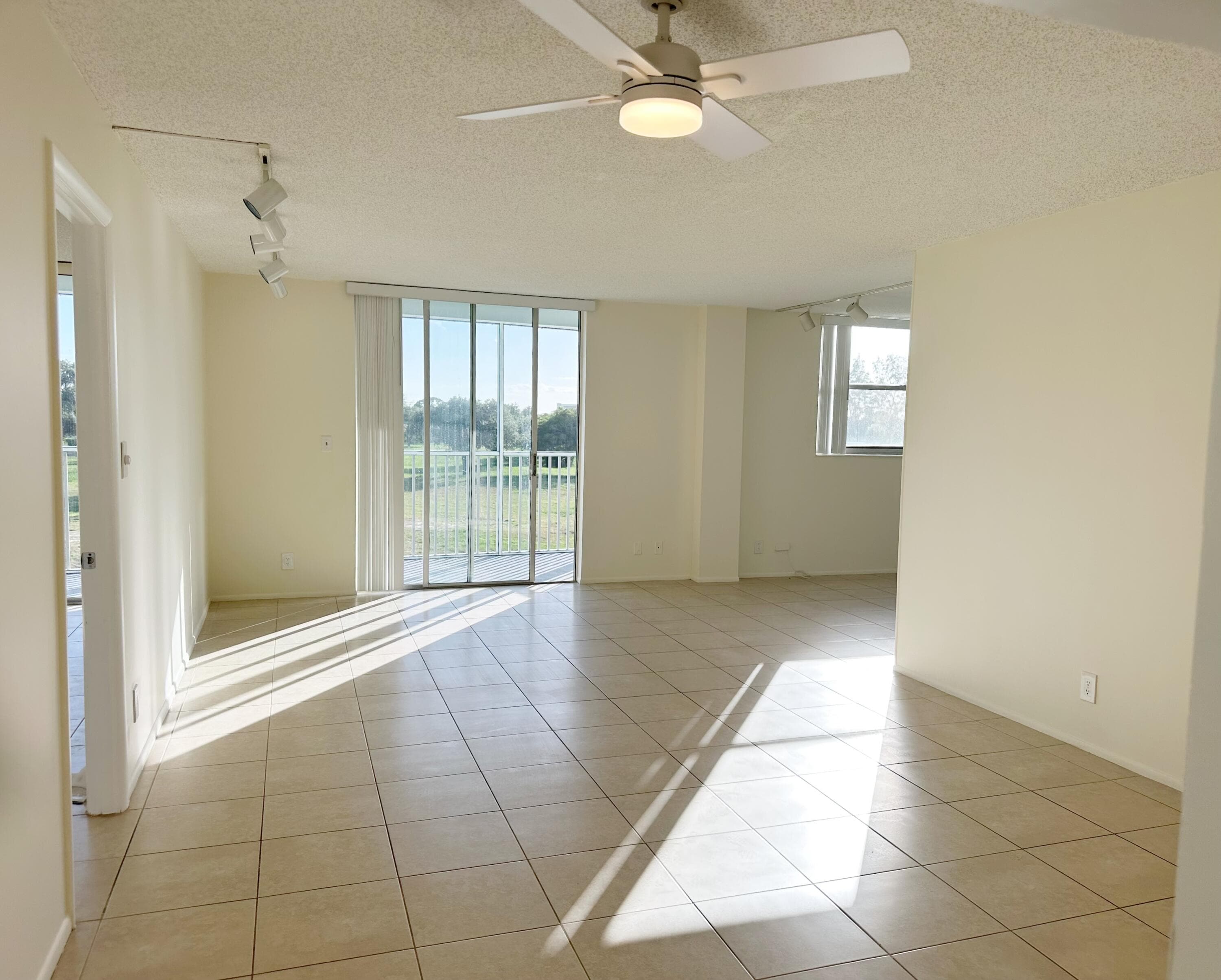 5301 NW 2nd Avenue 401, Boca Raton, FL 33487 — photo 11 of 34