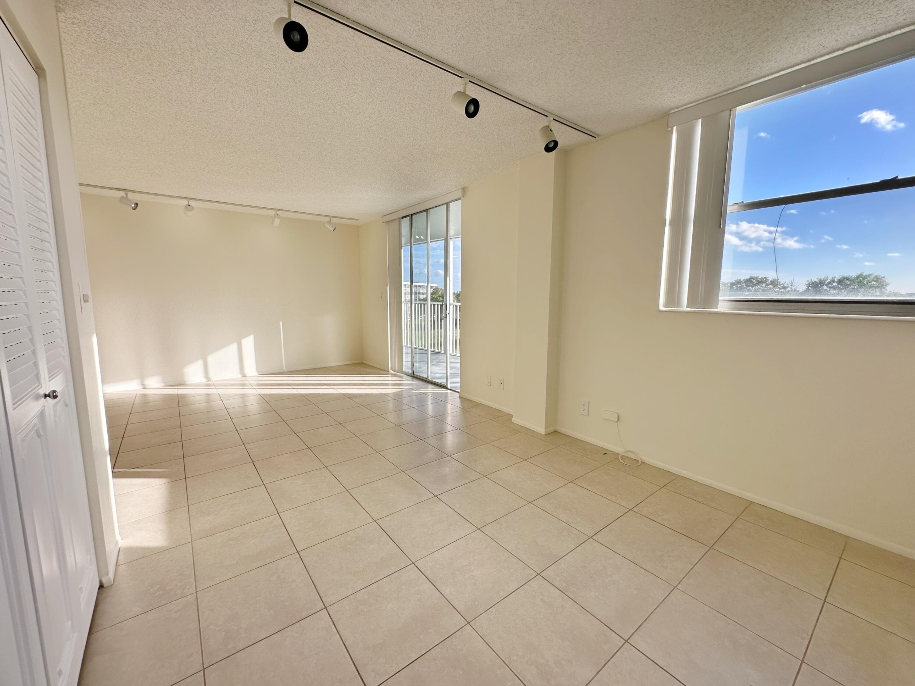 5301 NW 2nd Avenue 401, Boca Raton, FL 33487 — photo 14 of 34
