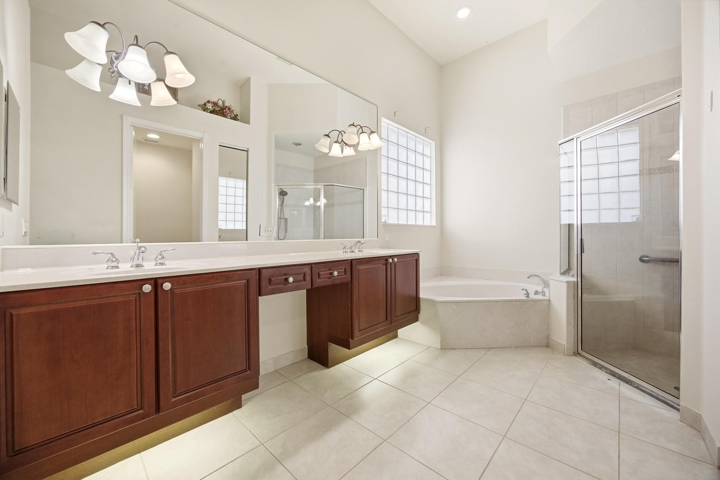 195 Sedona Way, Palm Beach Gardens, FL 33418 — photo 33 of 76