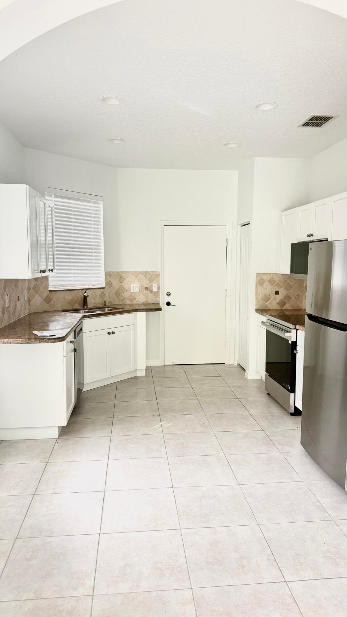 9728 SW Eastbrook Circle, Port St. Lucie, FL 34987 — photo 3 of 10