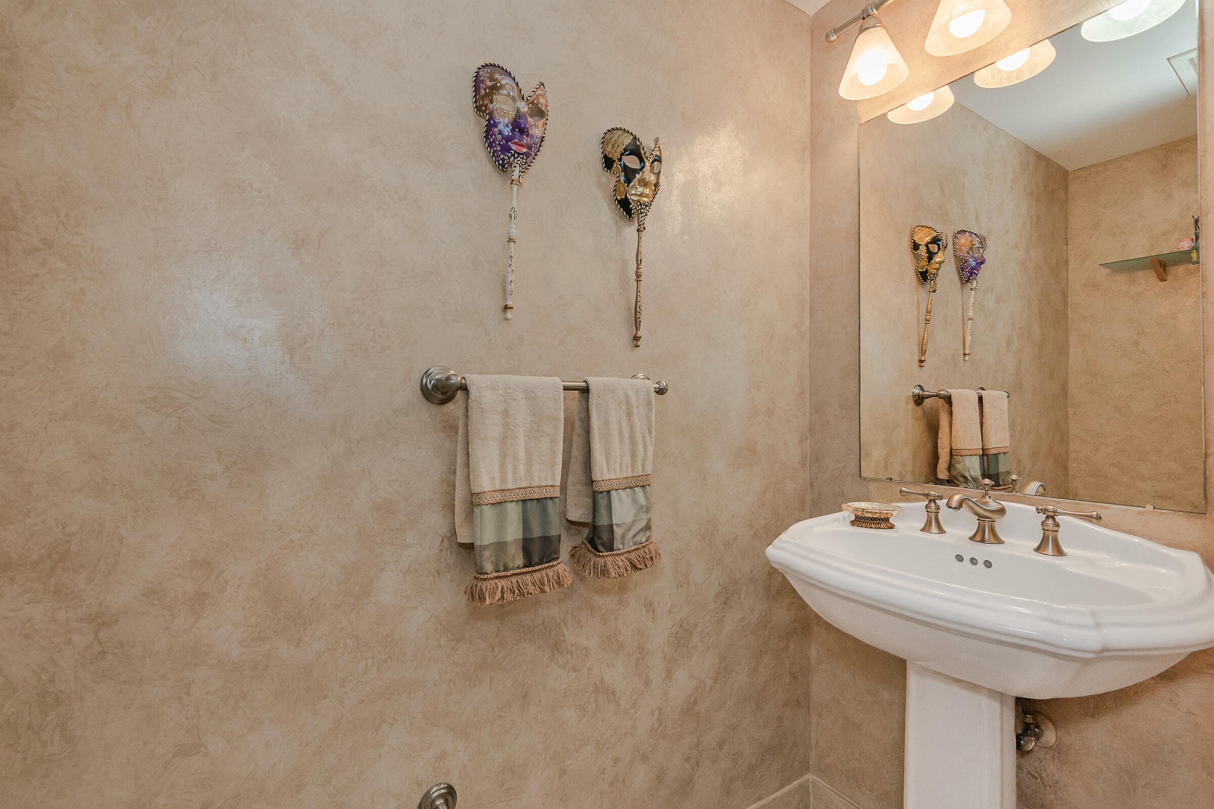 411 N New River Dr Drive E 1703, Fort Lauderdale, FL 33301 — photo 35 of 55