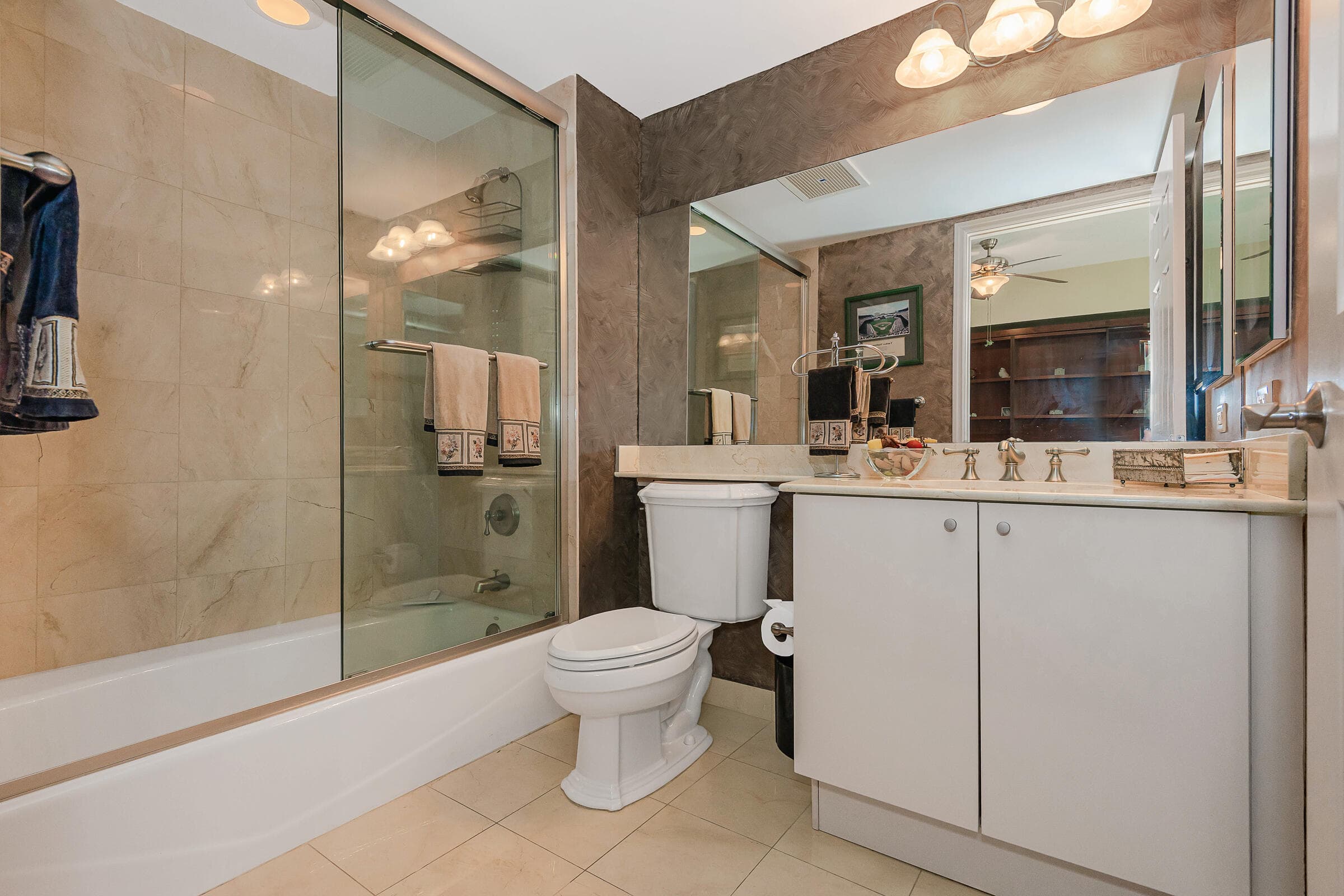 411 N New River Dr Drive E 1703, Fort Lauderdale, FL 33301 — photo 48 of 55
