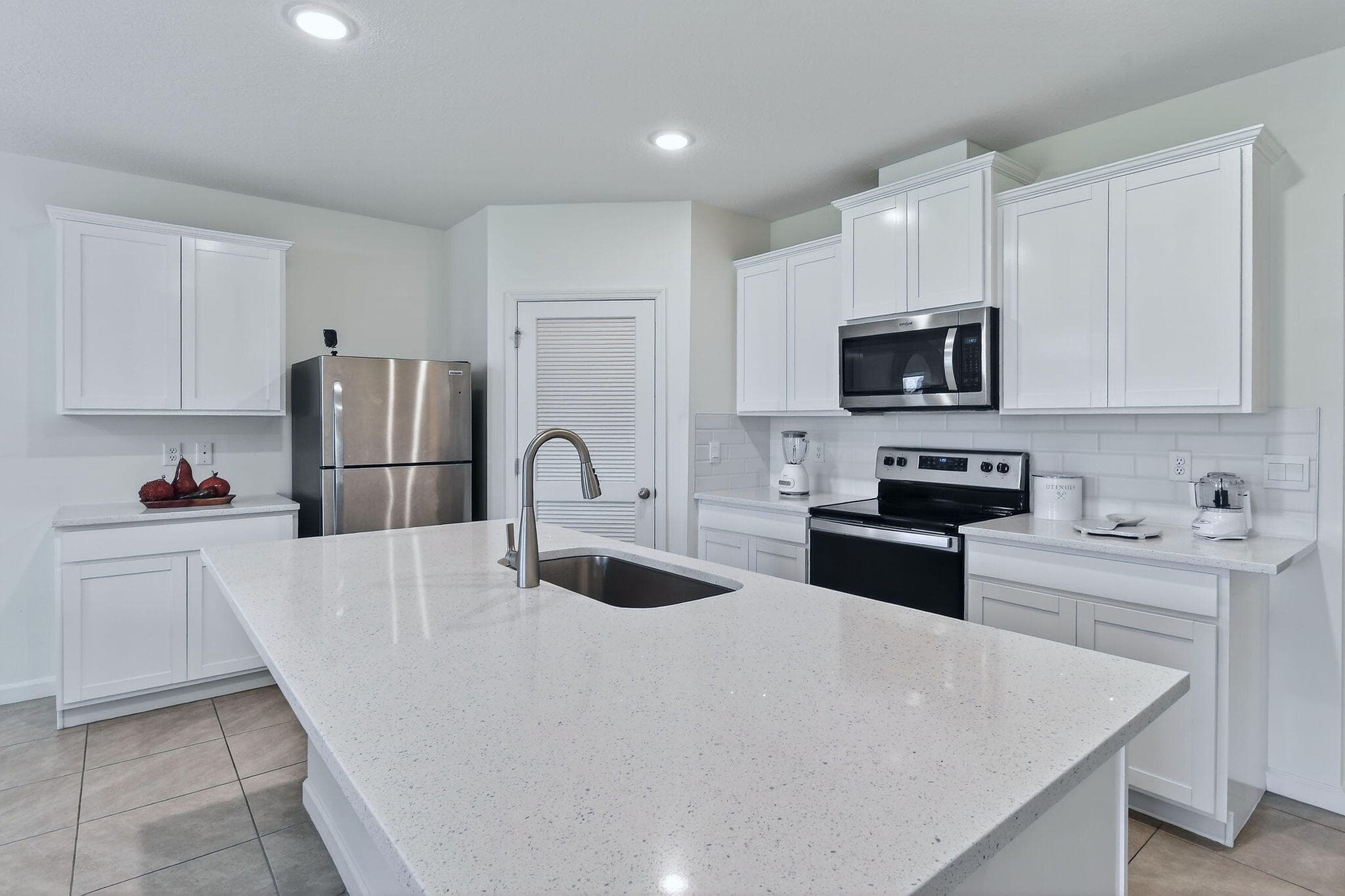 1043 SW California Boulevard, Port St. Lucie, FL 34953 — photo 6 of 44