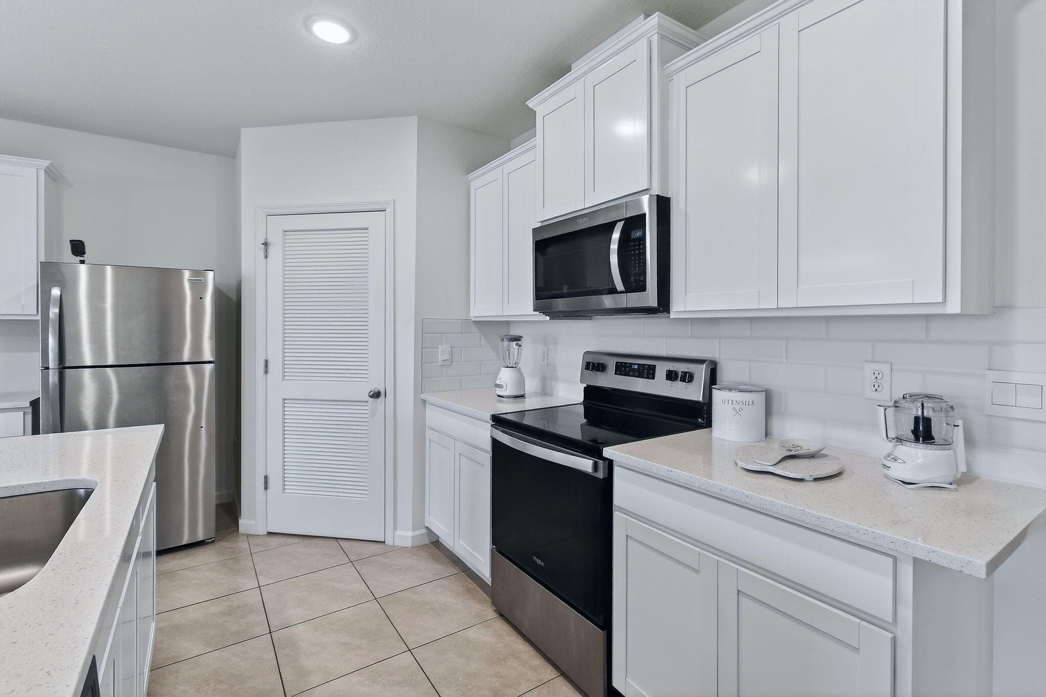 1043 SW California Boulevard, Port St. Lucie, FL 34953 — photo 7 of 44