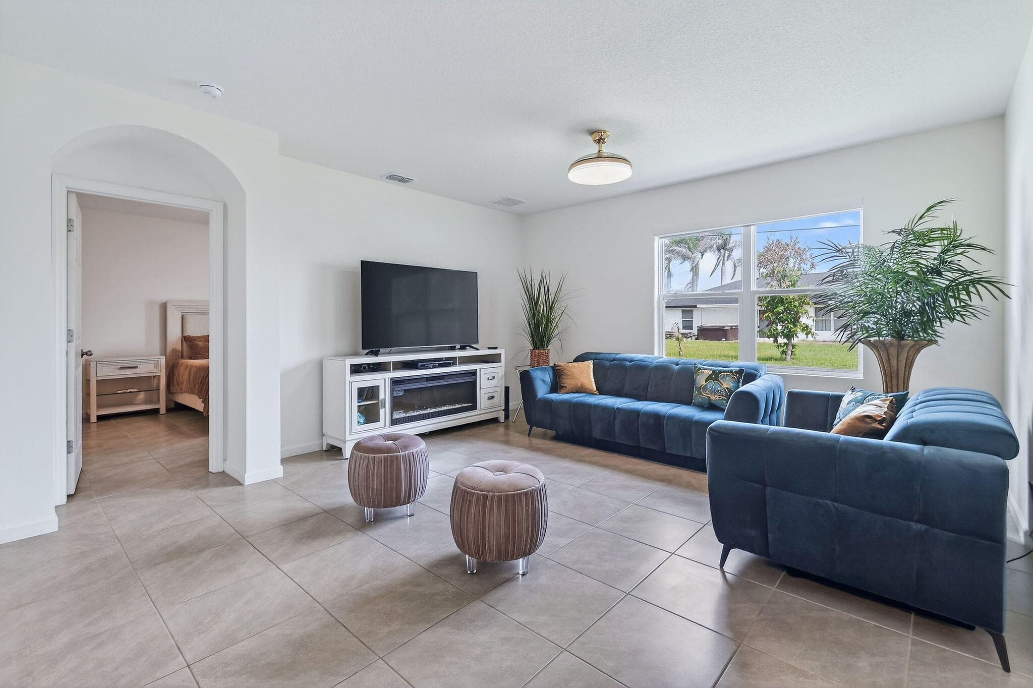 1043 SW California Boulevard, Port St. Lucie, FL 34953 — photo 17 of 44
