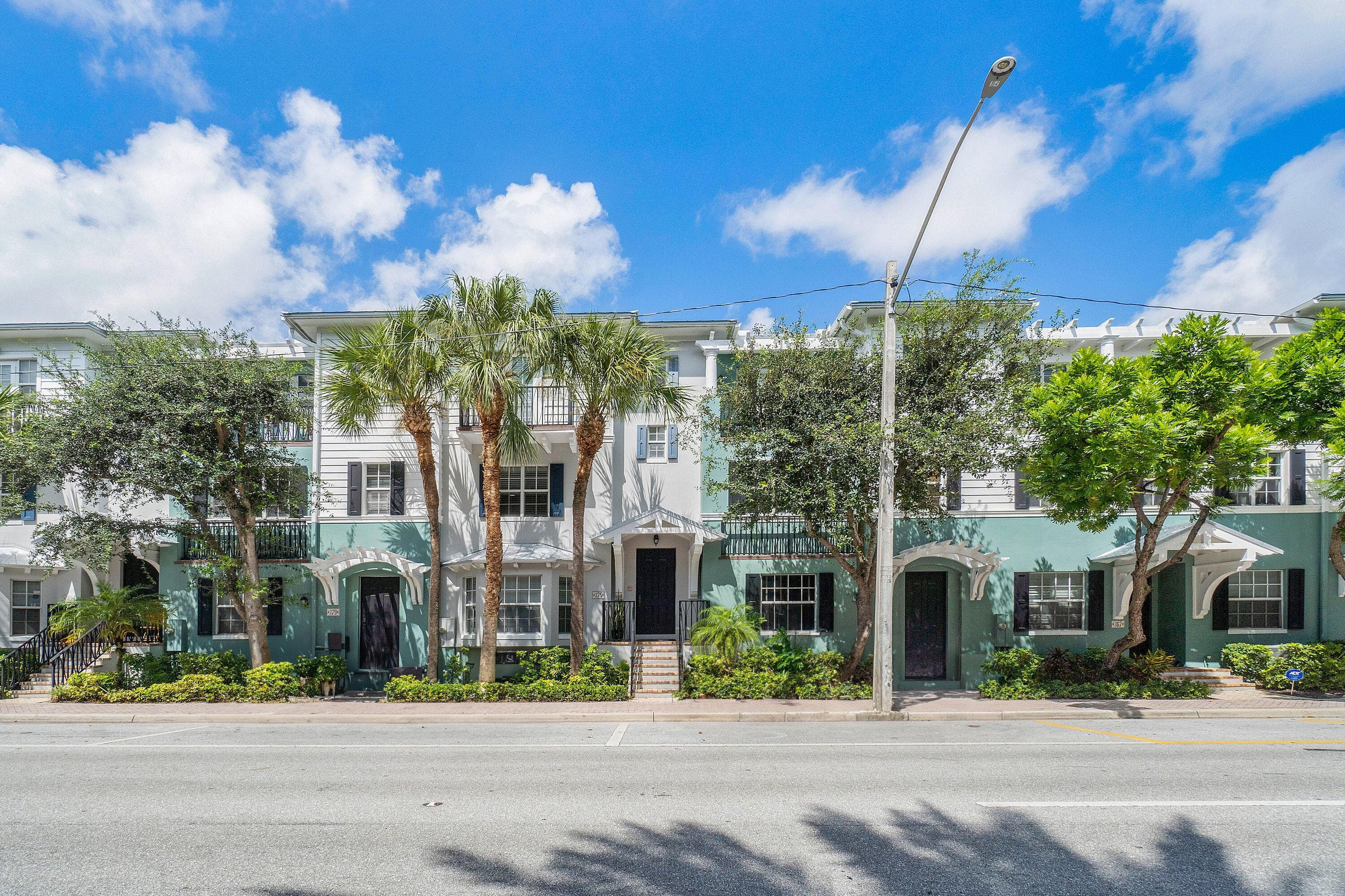 375 E Mallory Circle, Delray Beach, FL 33483 — photo 1 of 21