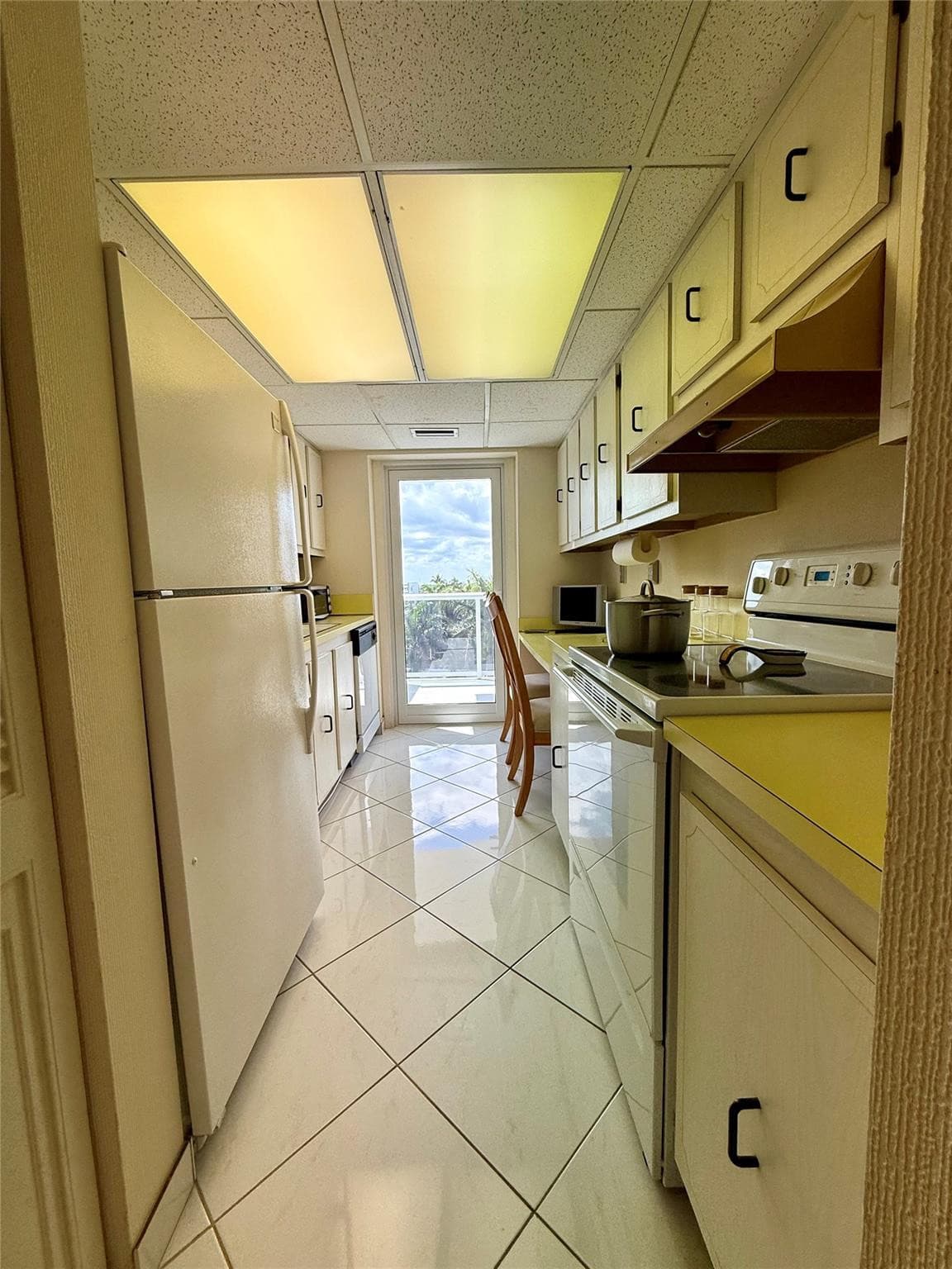 2841 N Ocean Boulevard 603, Fort Lauderdale, FL 33308 — photo 5 of 23