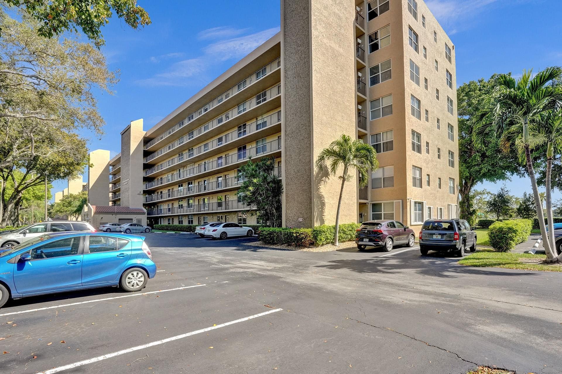 4550 NW 18th Avenue 506, Deerfield Beach, FL 33064 — photo