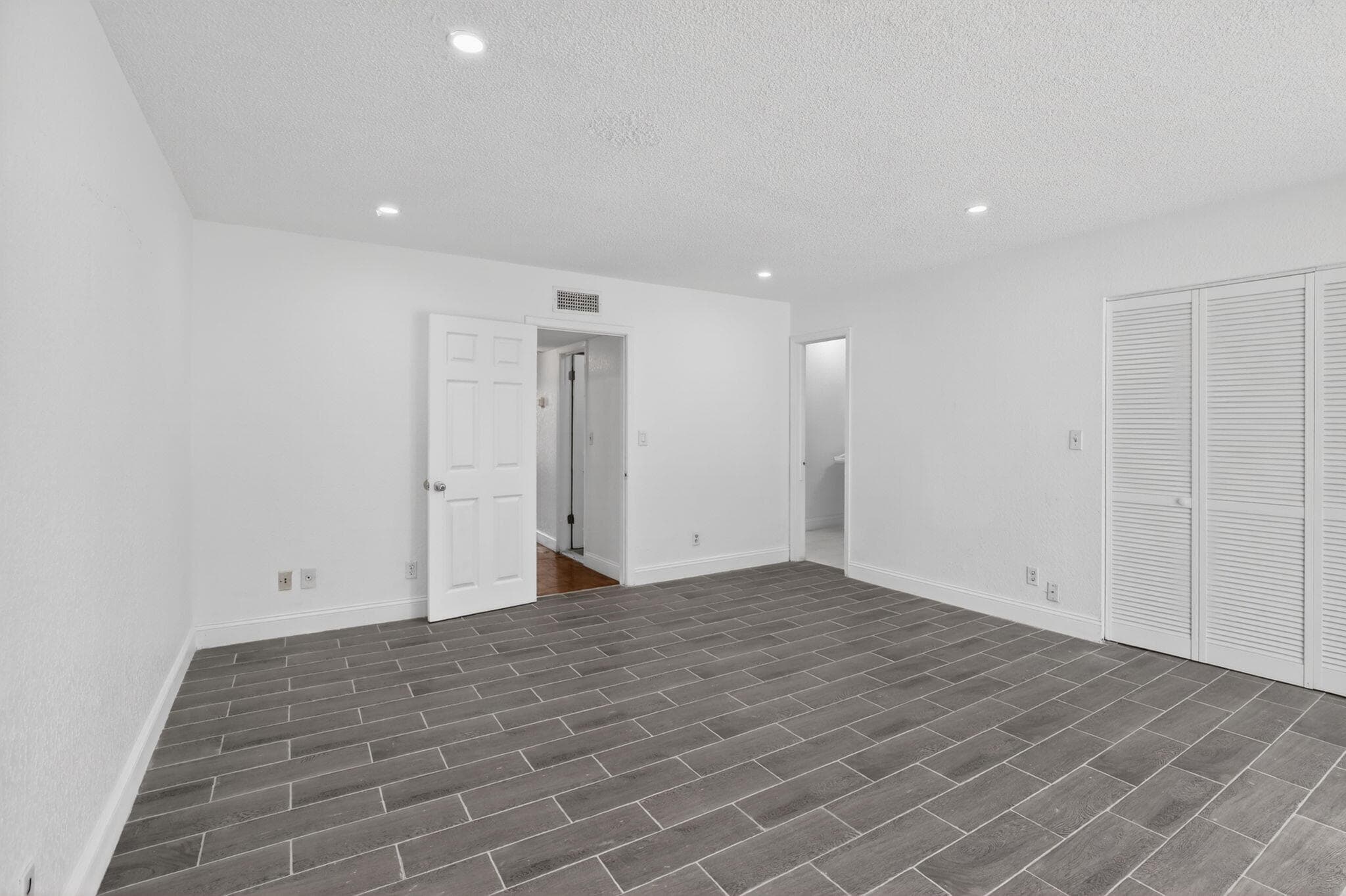 11556 NW 1st Street, Plantation, FL 33325 — photo 13 of 29