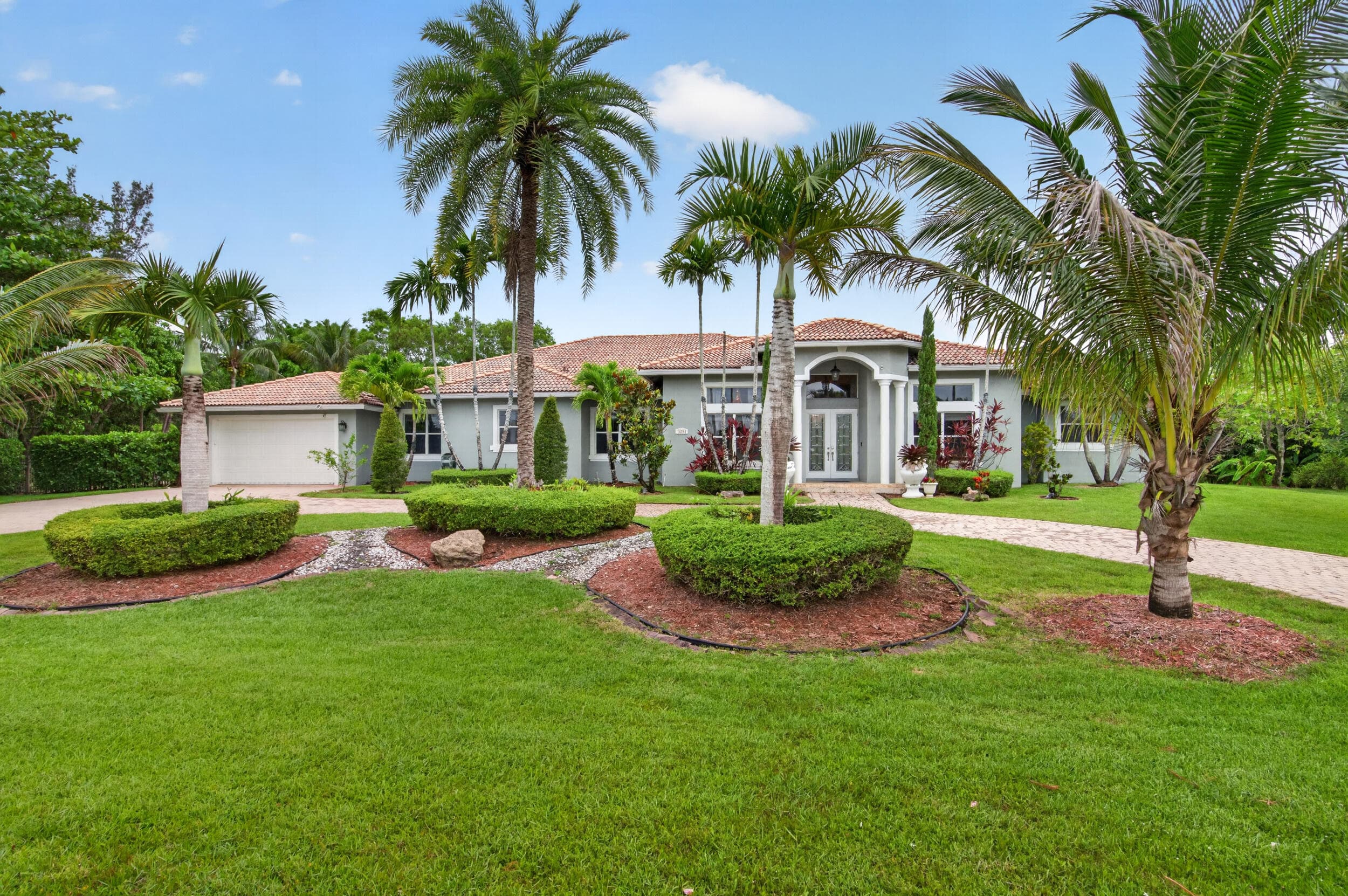 16541 SW 62nd Street, Southwest Ranches, FL 33331 — photo 1 of 43