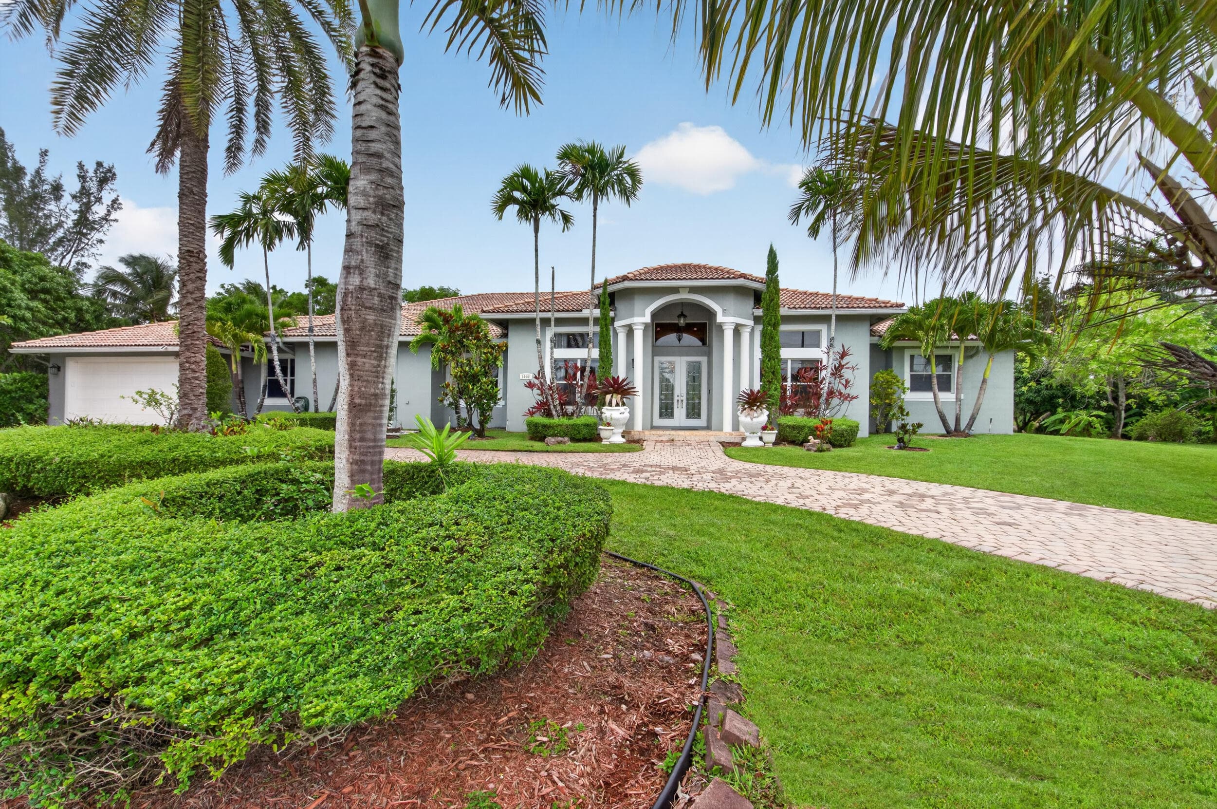 16541 SW 62nd Street, Southwest Ranches, FL 33331 — photo 6 of 43
