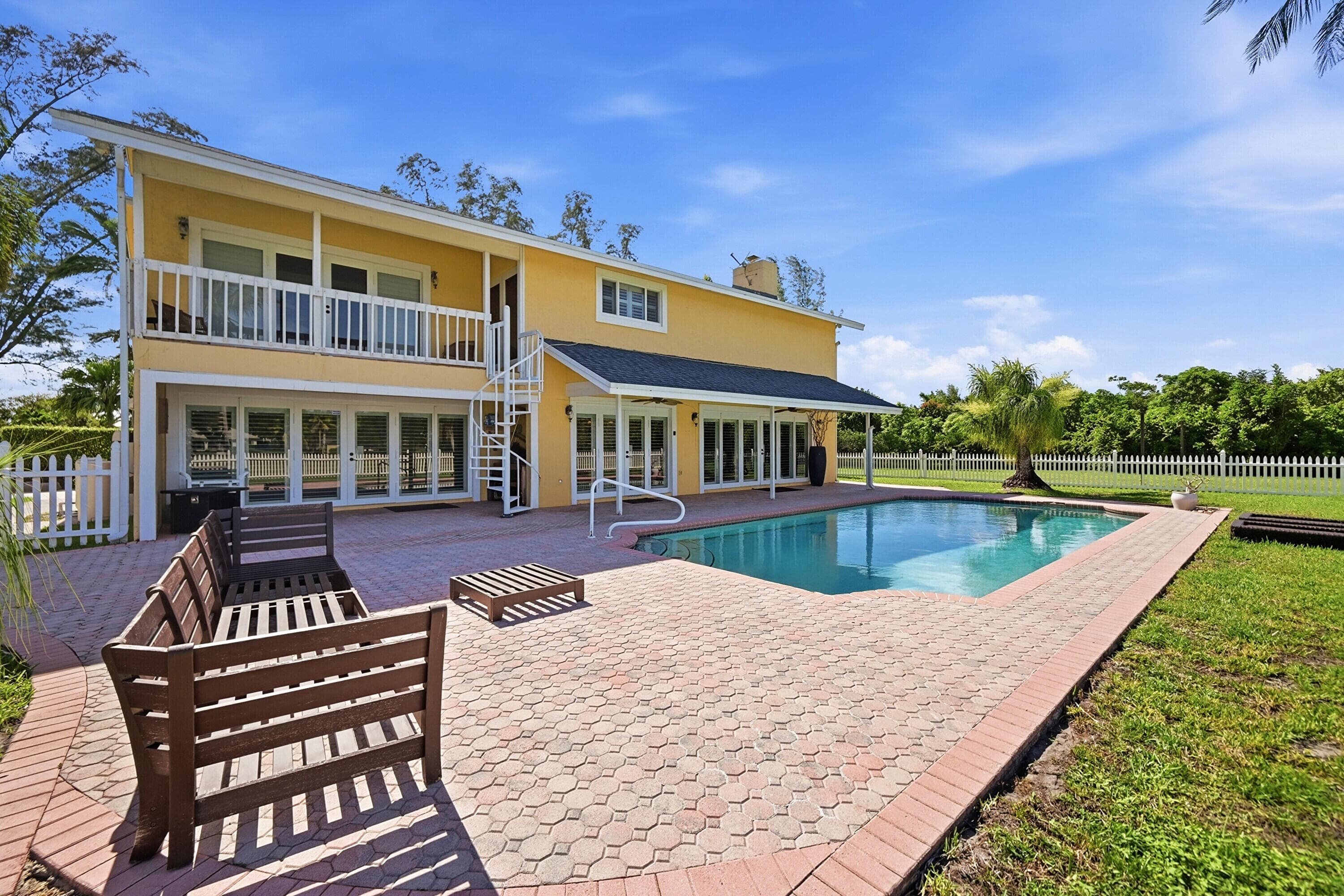 10400 W Tara Boulevard, Boynton Beach, FL 33437 — photo 2 of 89