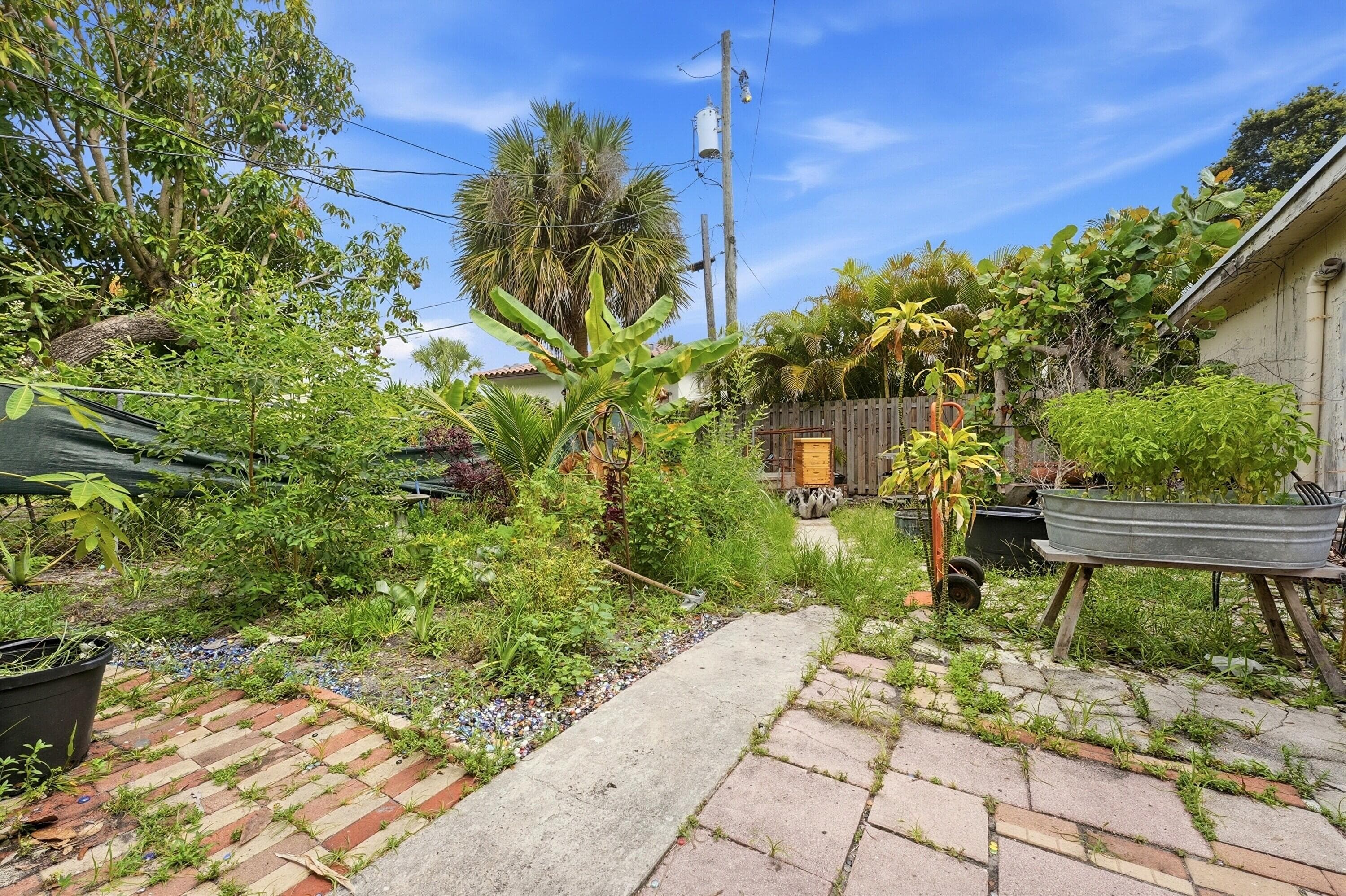 515 Biscayne Drive, West Palm Beach, FL 33401 — photo 17 of 32