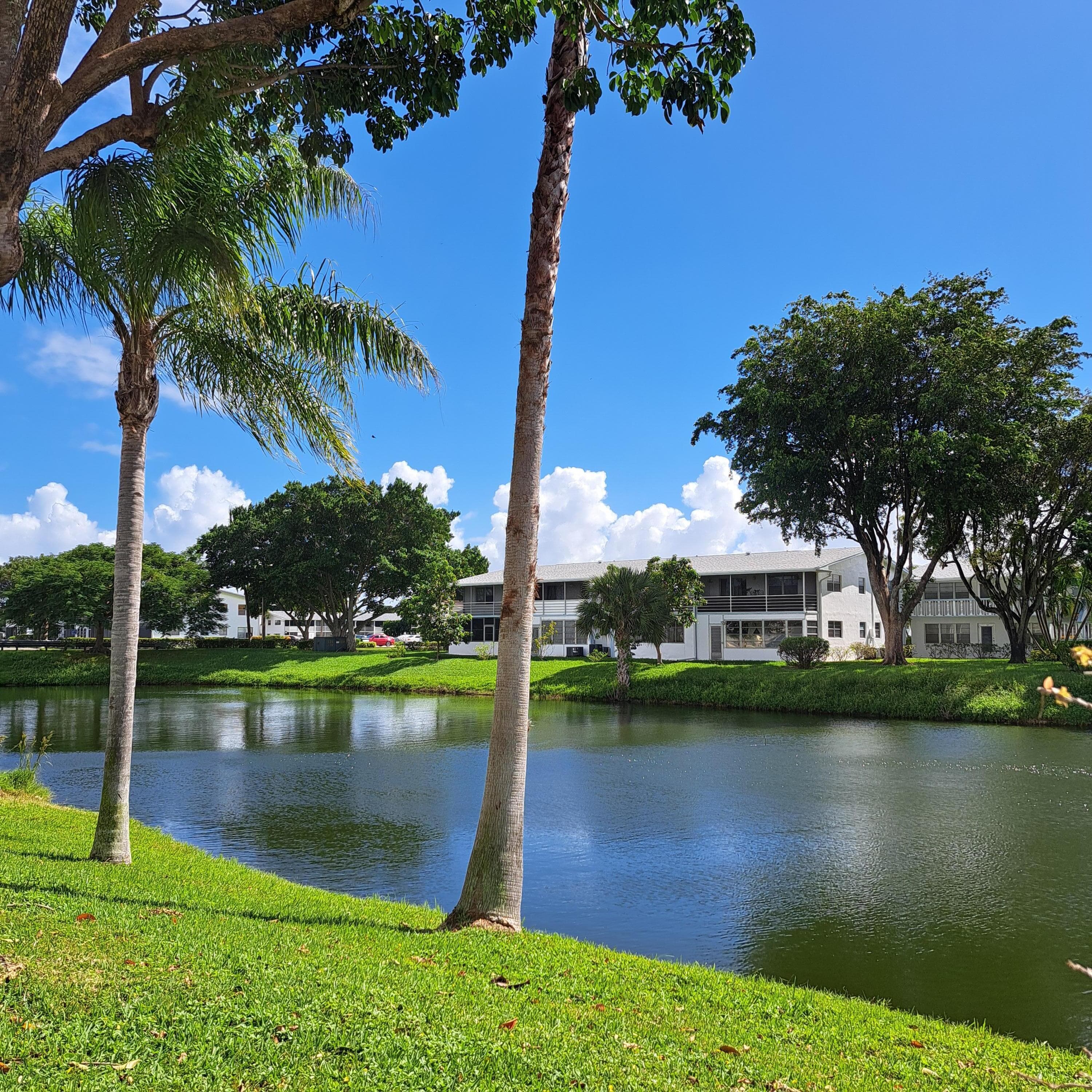 53 Northampton C, West Palm Beach, FL 33417 — photo 3 of 31