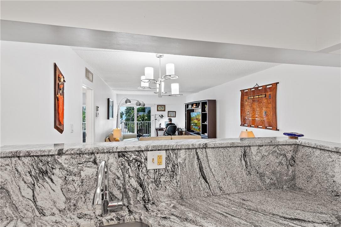 95 N Birch Road 405, Fort Lauderdale, FL 33304 — photo 22 of 34