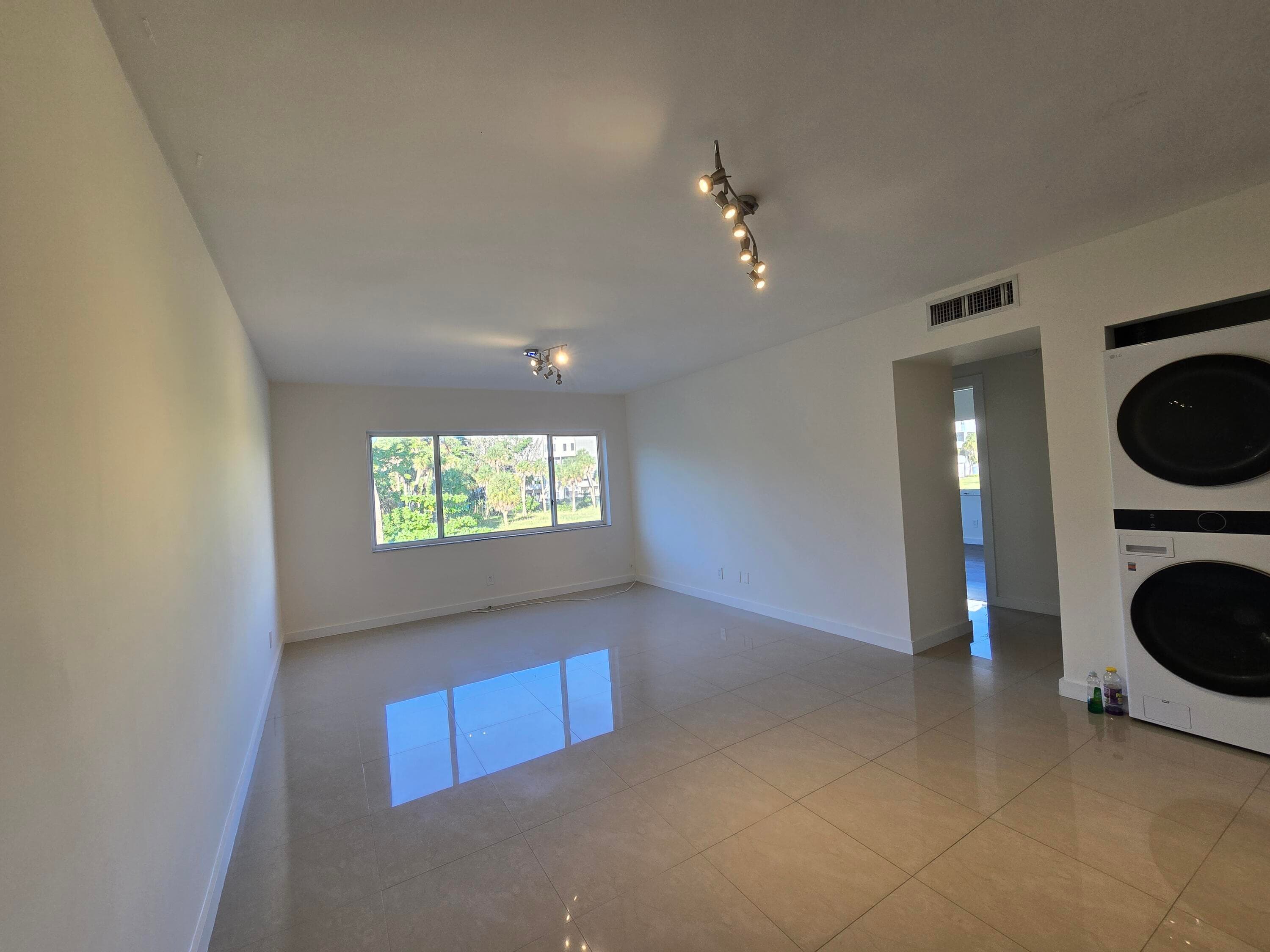 201 SE 6th Avenue 16, Pompano Beach, FL 33060 — photo 4 of 16