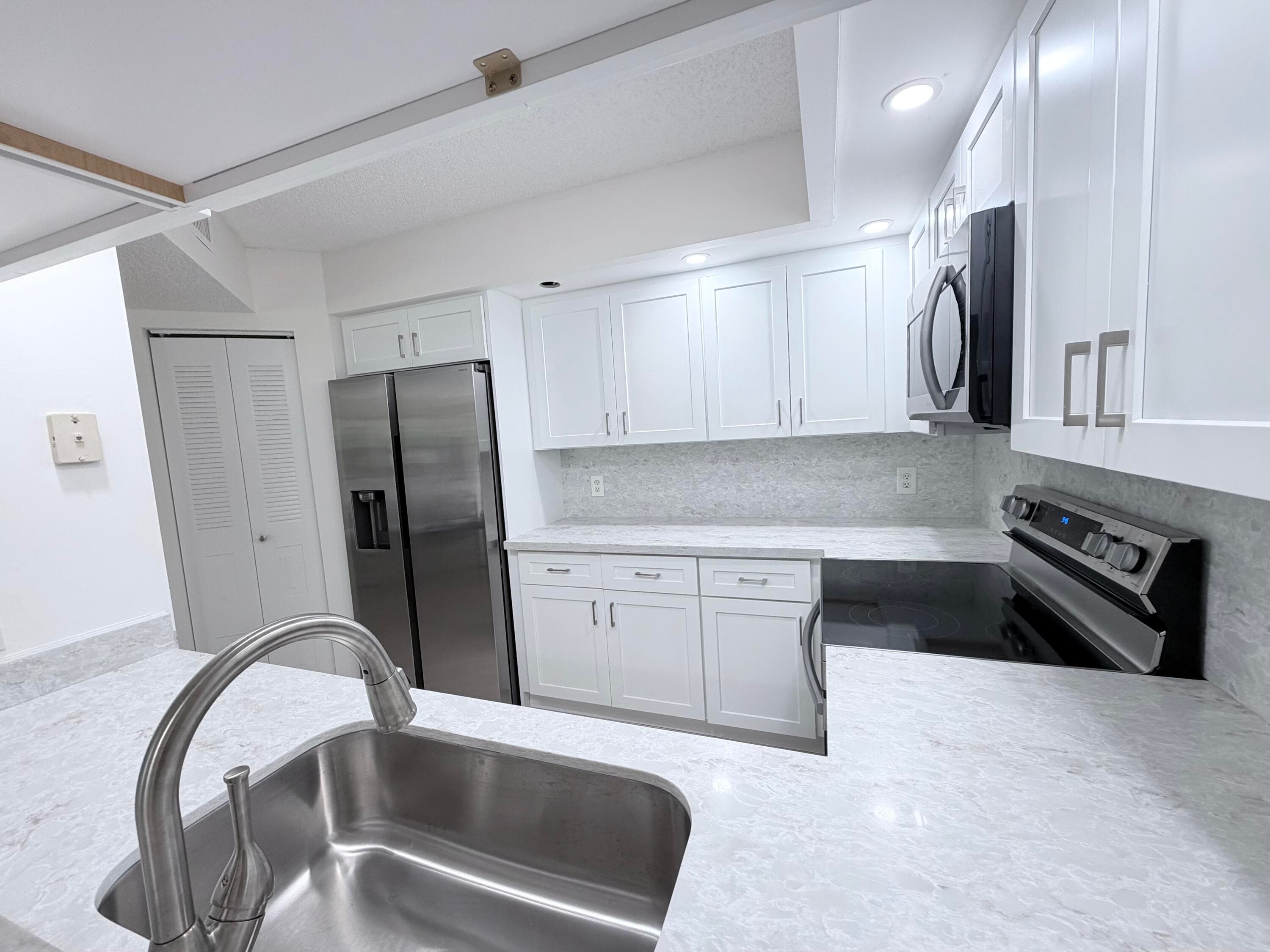 1000 SW 125th Avenue 314n, Pembroke Pines, FL 33027 — photo 4 of 22