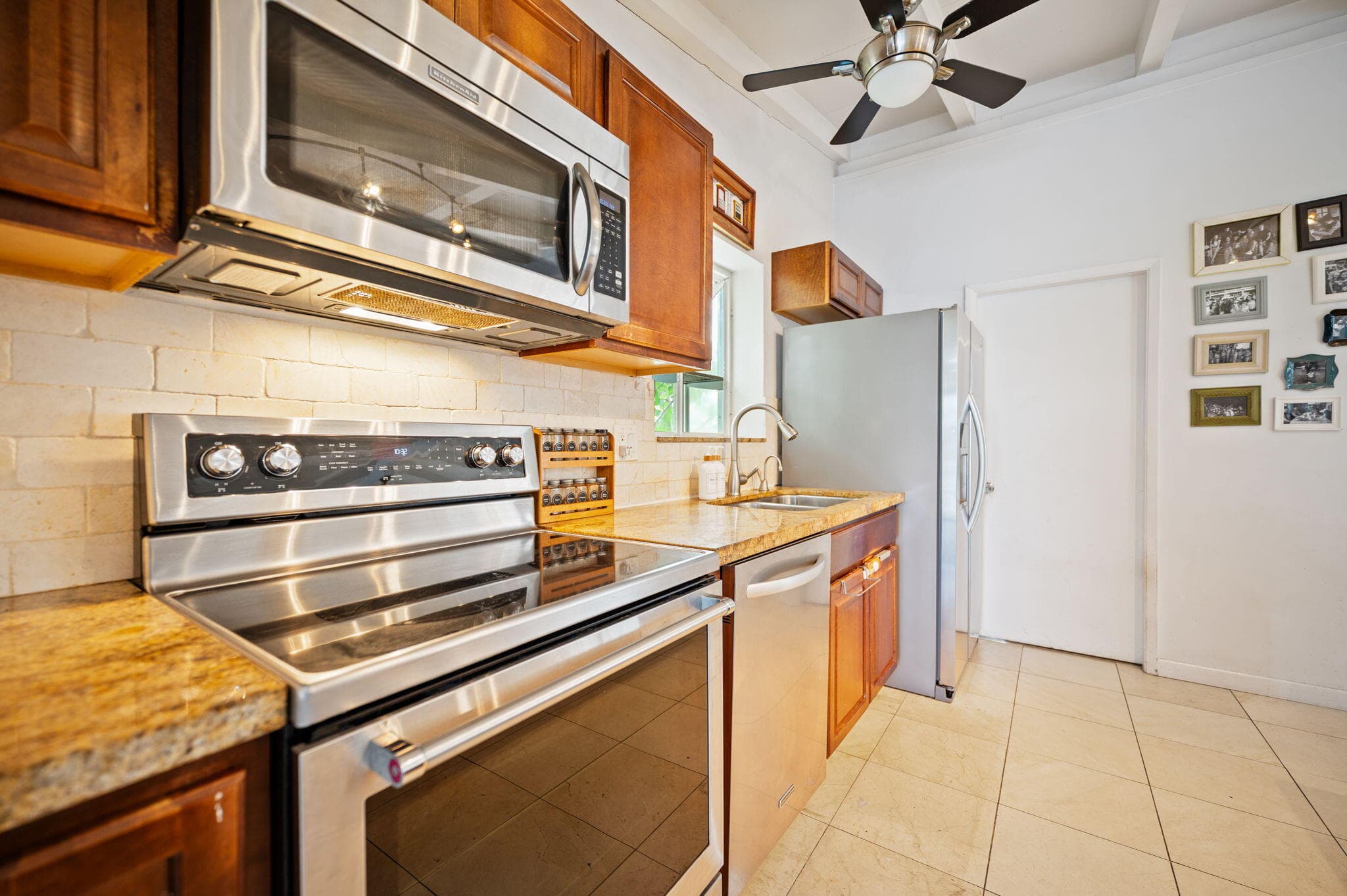 2625 Gulfstream Lane, Fort Lauderdale, FL 33312 — photo 17 of 37