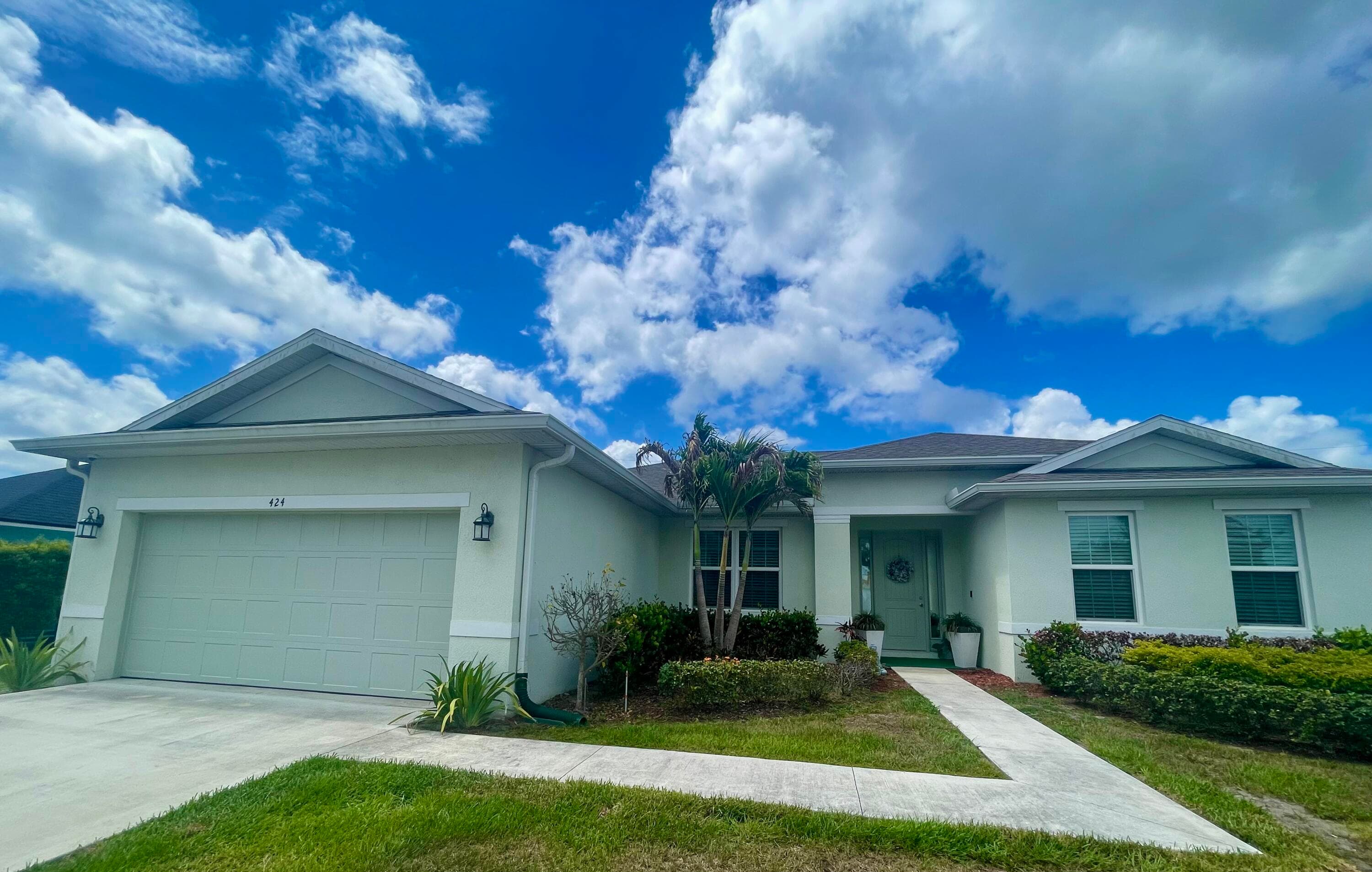 424 SW Ridgecrest Drive, Port St. Lucie, FL 34953 — photo 1 of 30