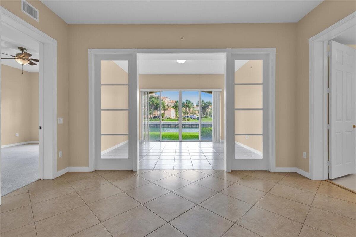 5 E Harbour Isle Dr Drive E 103, Fort Pierce, FL 34949 — photo 8 of 33