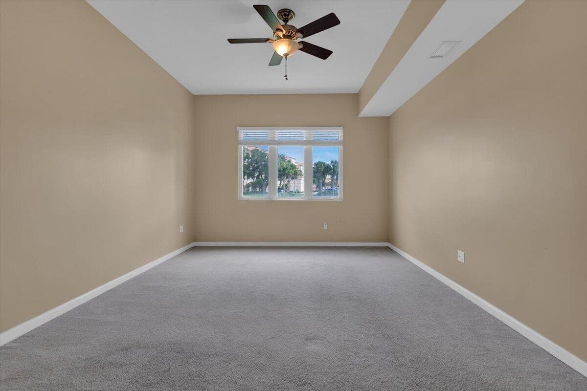 5 E Harbour Isle Dr Drive E 103, Fort Pierce, FL 34949 — photo 18 of 33