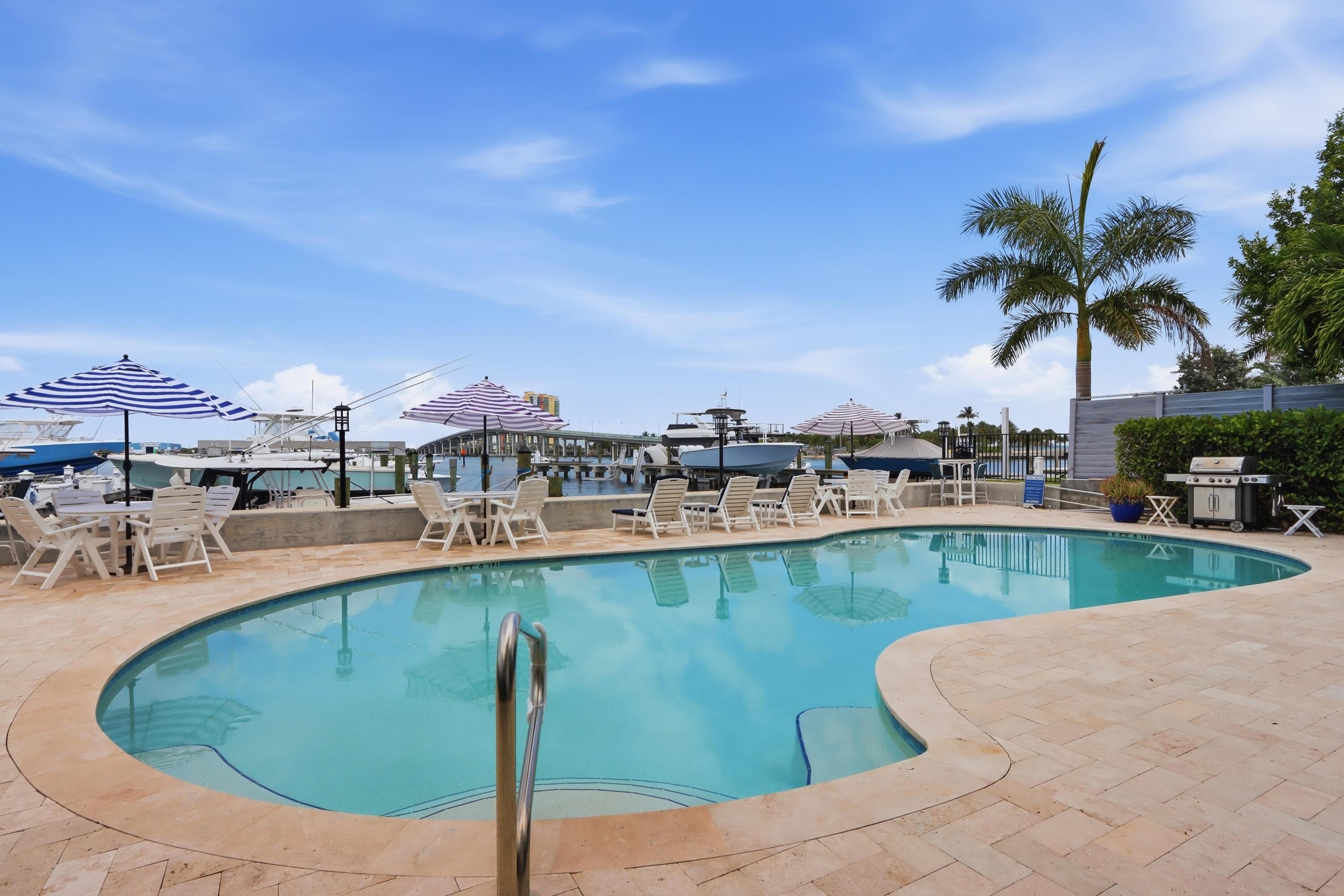 220 Lake Drive 206, Palm Beach Shores, FL 33404 — photo