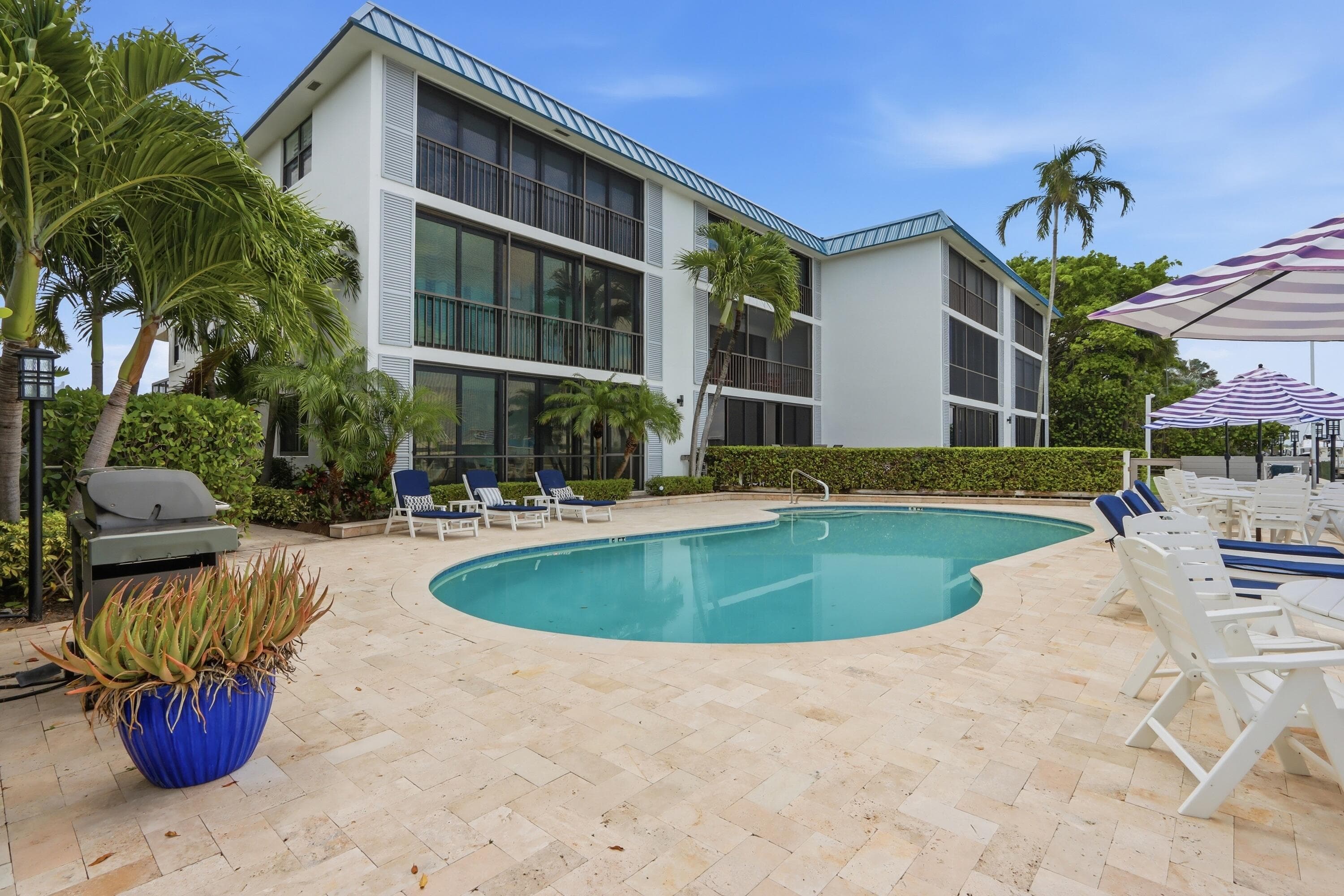 220 Lake Drive 206, Palm Beach Shores, FL 33404 — photo 29 of 48