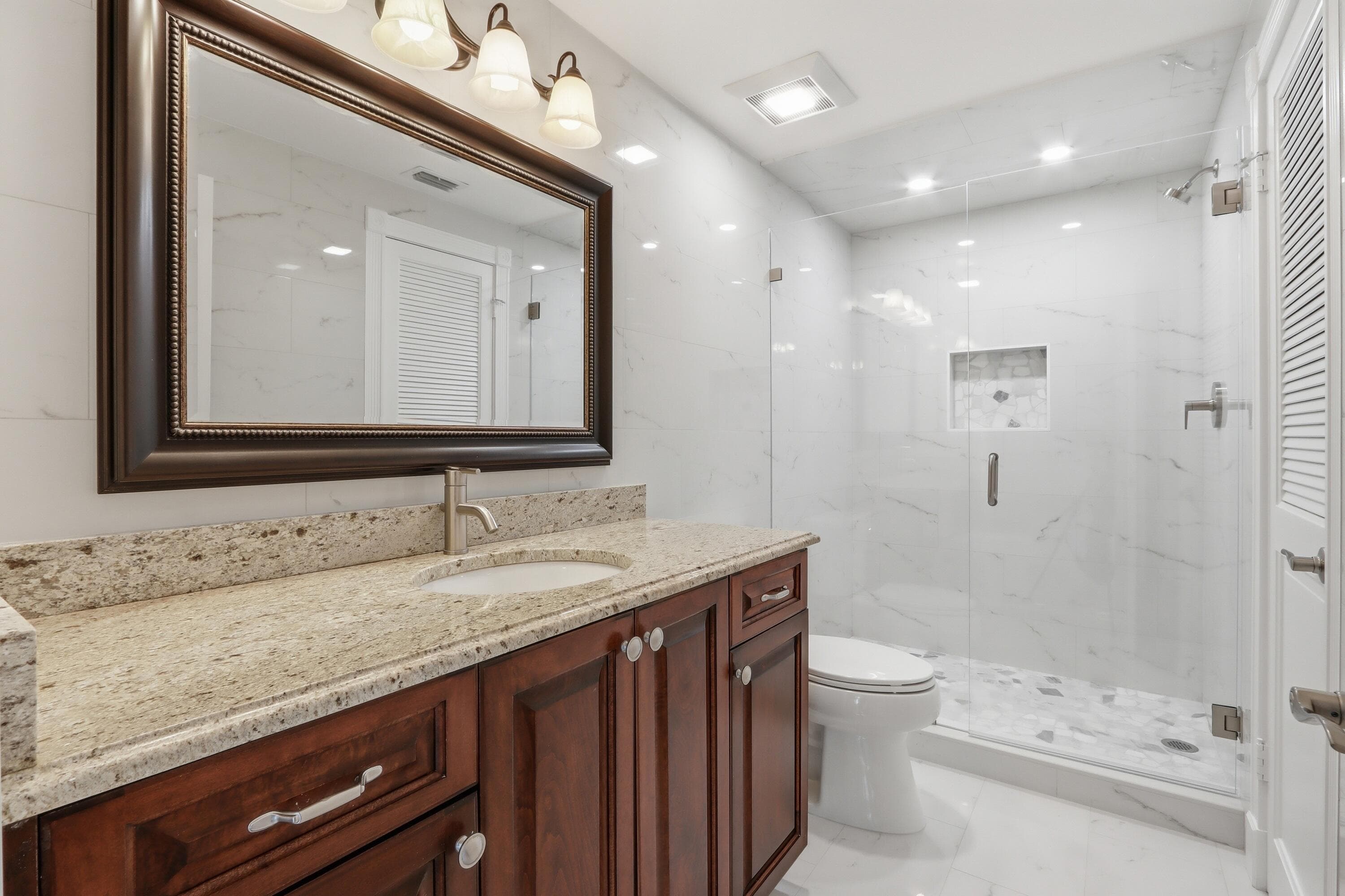 220 Lake Drive 206, Palm Beach Shores, FL 33404 — photo 20 of 48