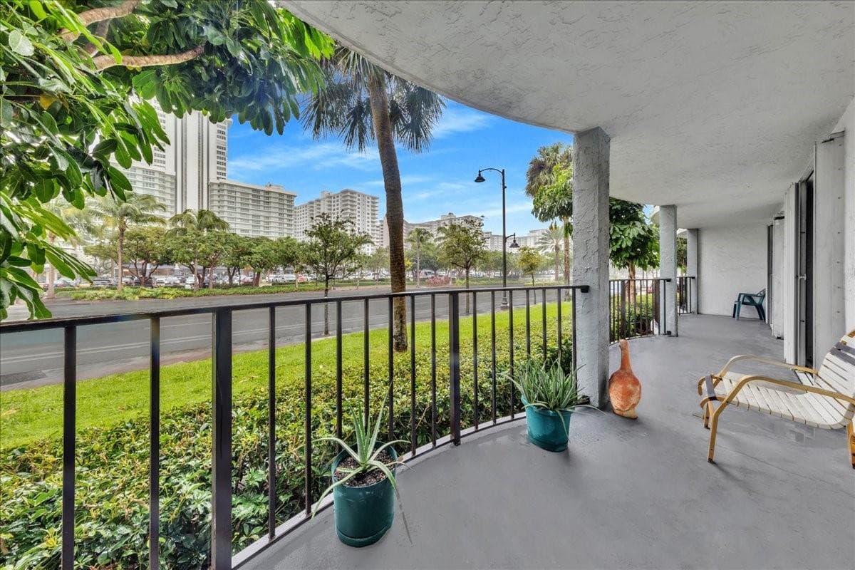 3909 N Ocean Boulevard 113, Fort Lauderdale, FL 33308 — photo 5 of 31