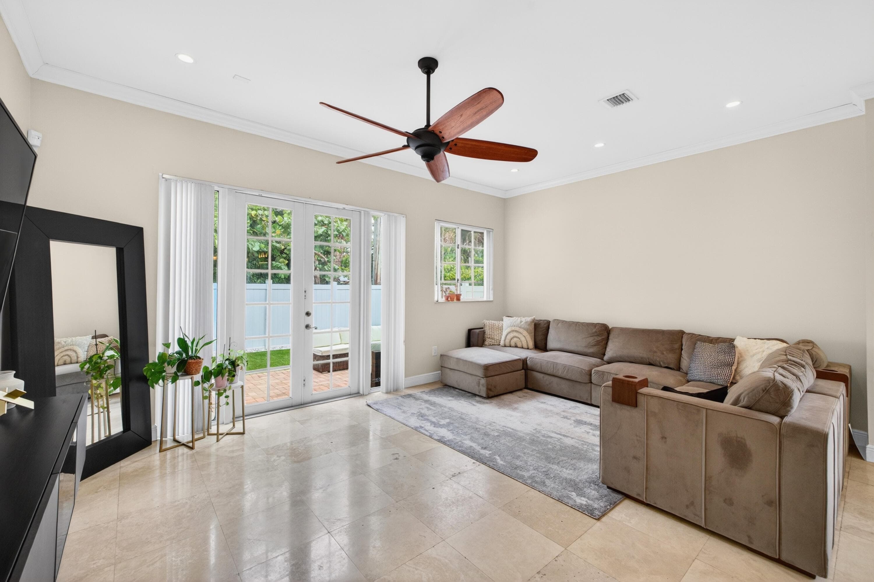 825 Sw 12th Street, Fort Lauderdale, FL 33315 — photo 12 of 43