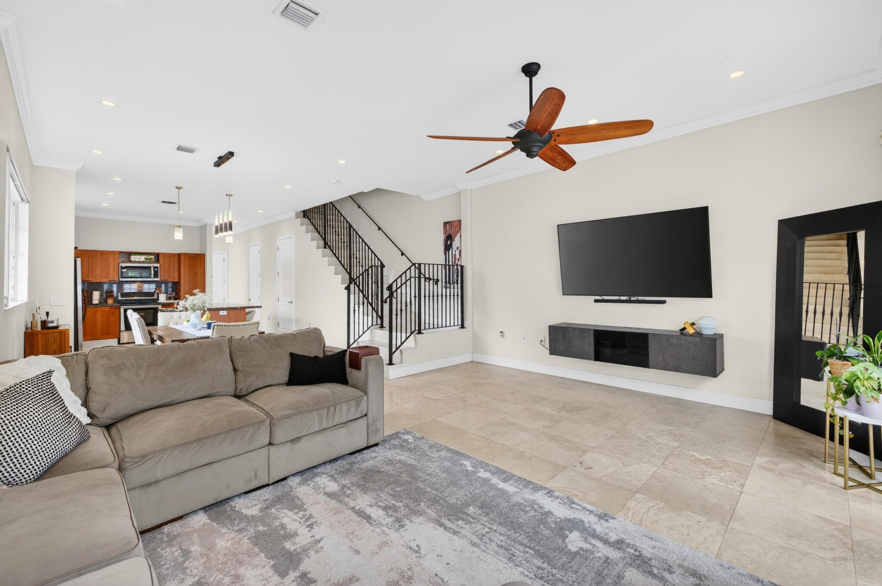 825 Sw 12th Street, Fort Lauderdale, FL 33315 — photo 11 of 43