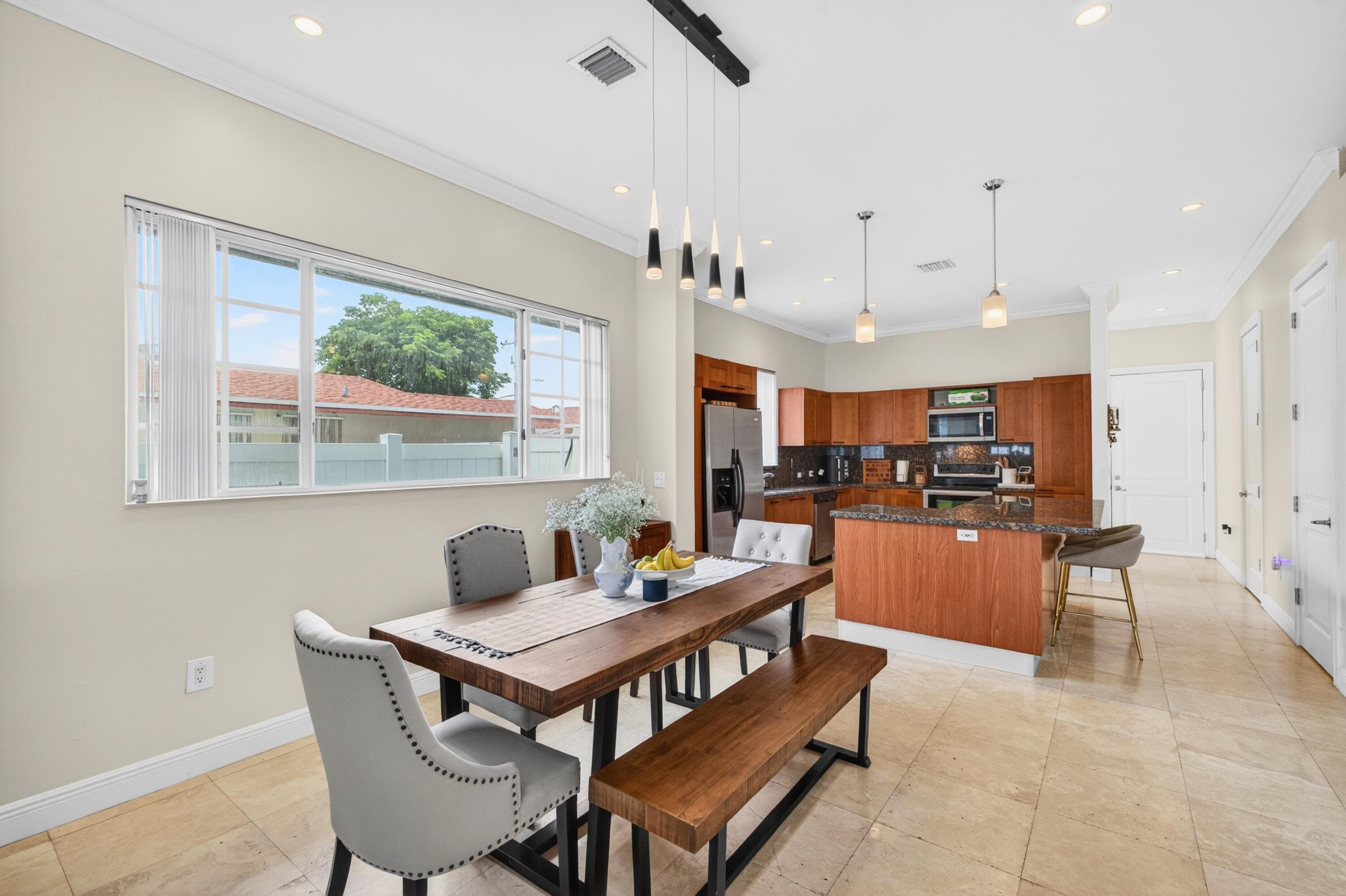 825 Sw 12th Street, Fort Lauderdale, FL 33315 — photo 6 of 43