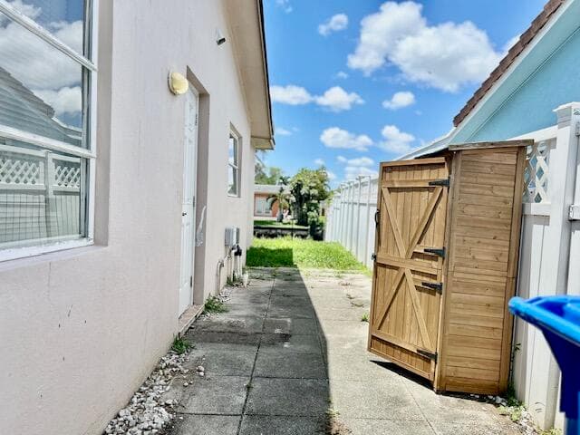 1912 NW 38th Street, Oakland Park, FL 33309 — photo 11 of 24