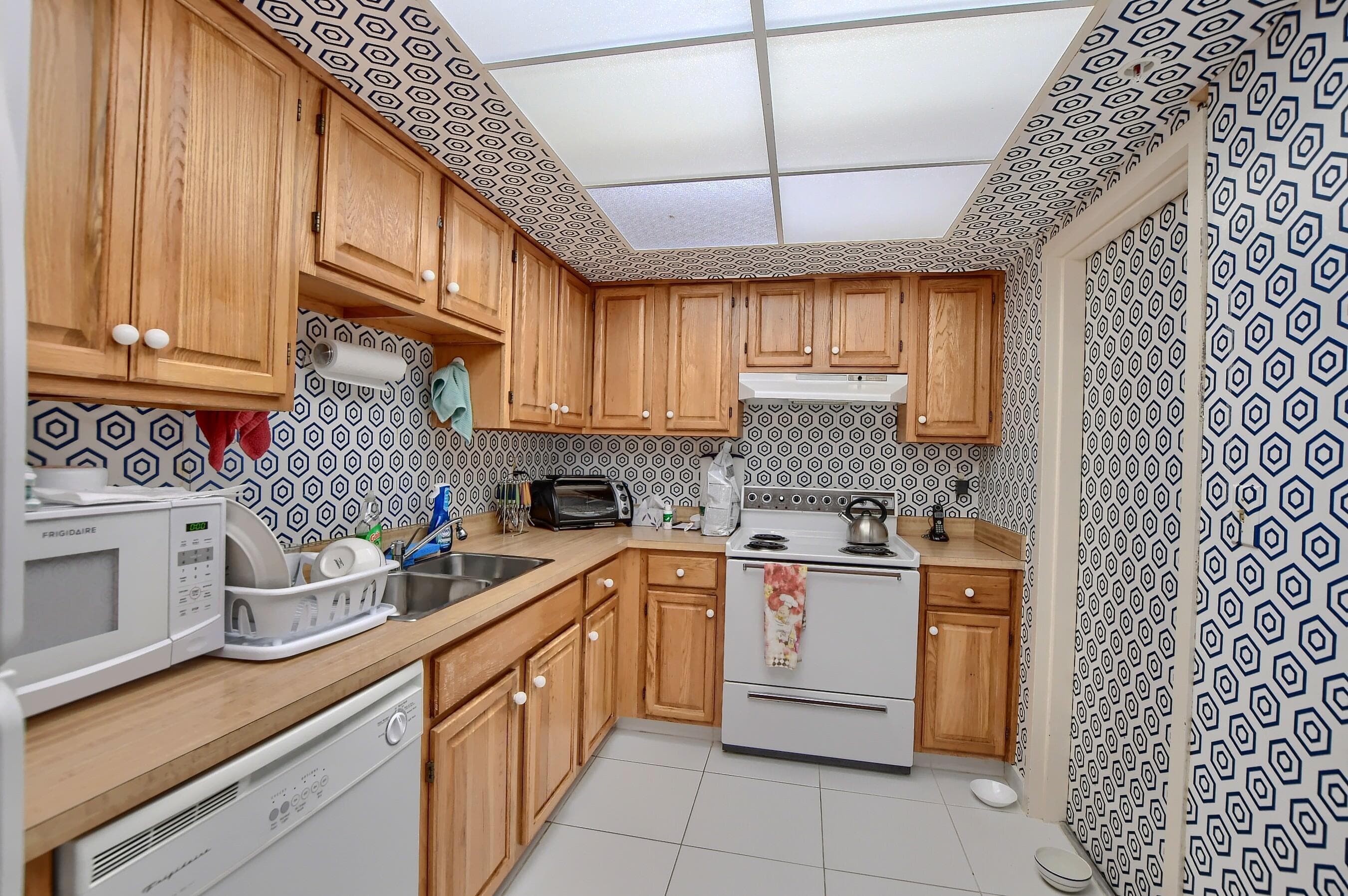 7754 Lakeside Boulevard 483, Boca Raton, FL 33434 — photo 4 of 15