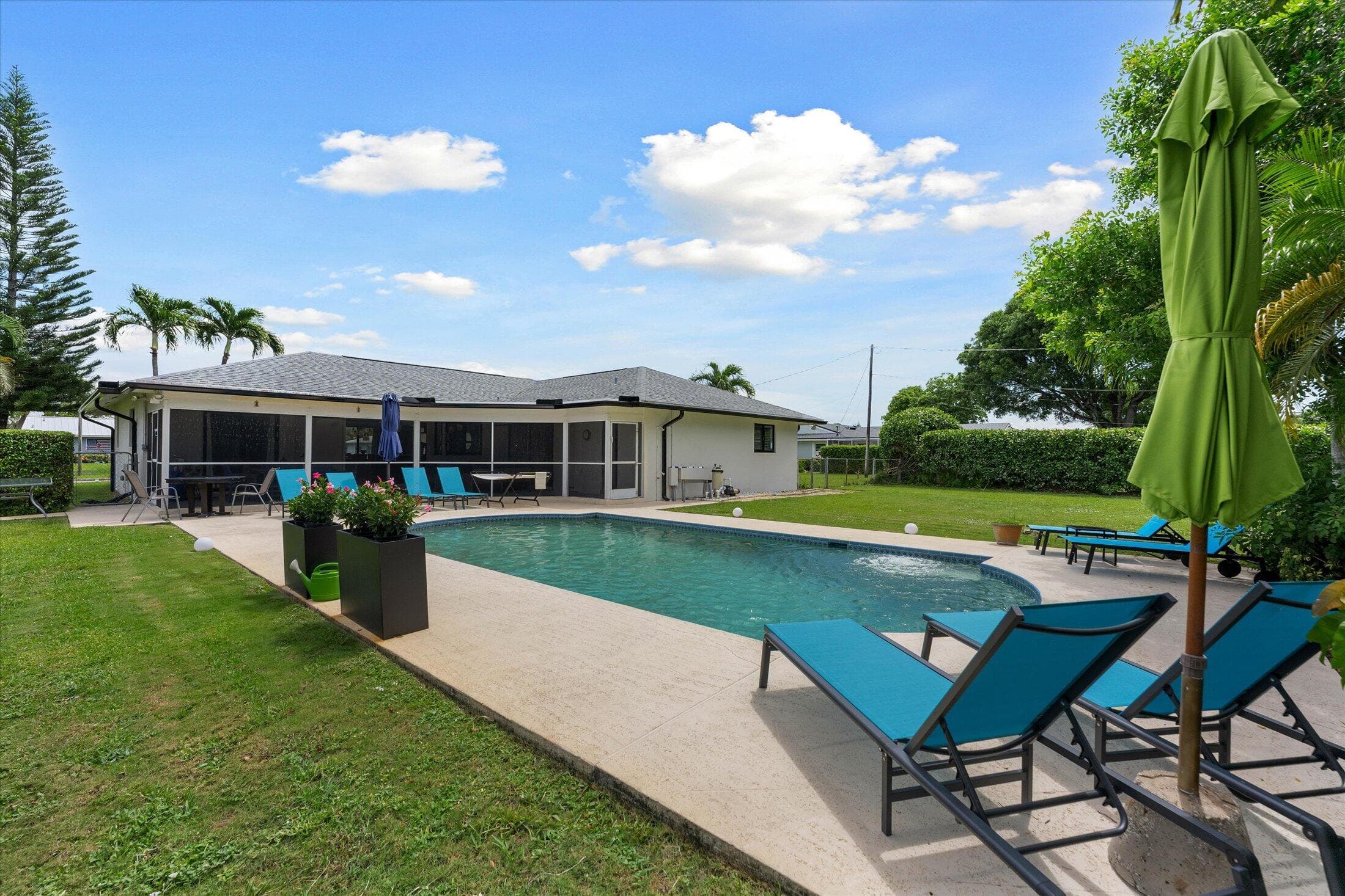 3313 Sherwood Boulevard, Delray Beach, FL 33445 — photo 3 of 25