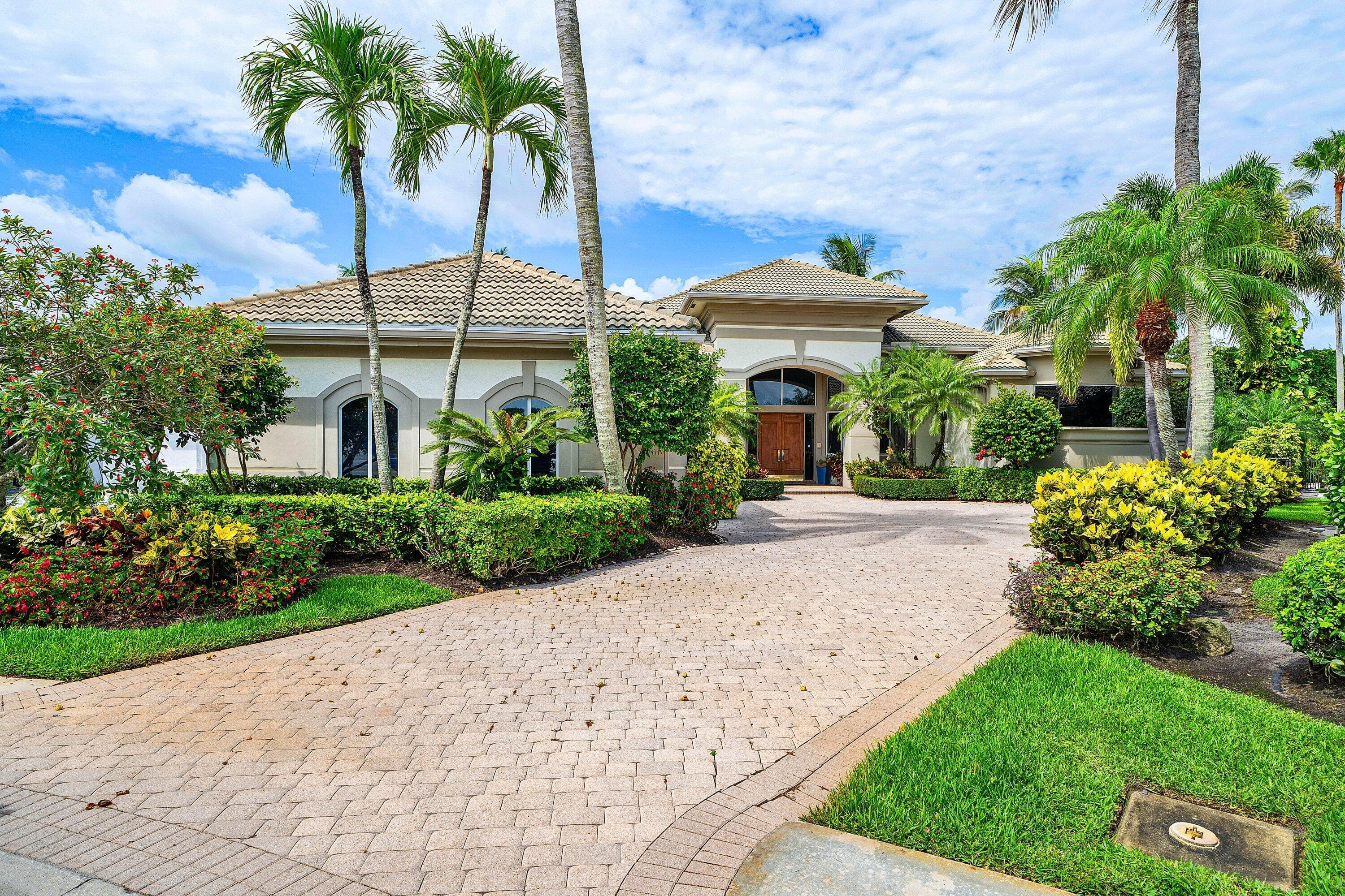 59 St James Drive, Palm Beach Gardens, FL 33418 — photo 1 of 32