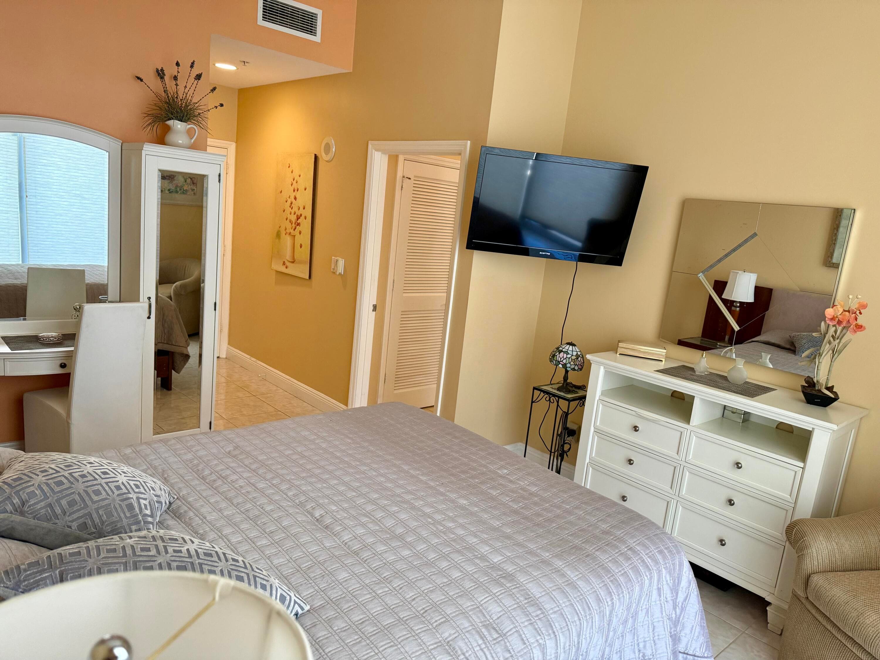 511 SE 5th Avenue 2409, Fort Lauderdale, FL 33301 — photo 9 of 56