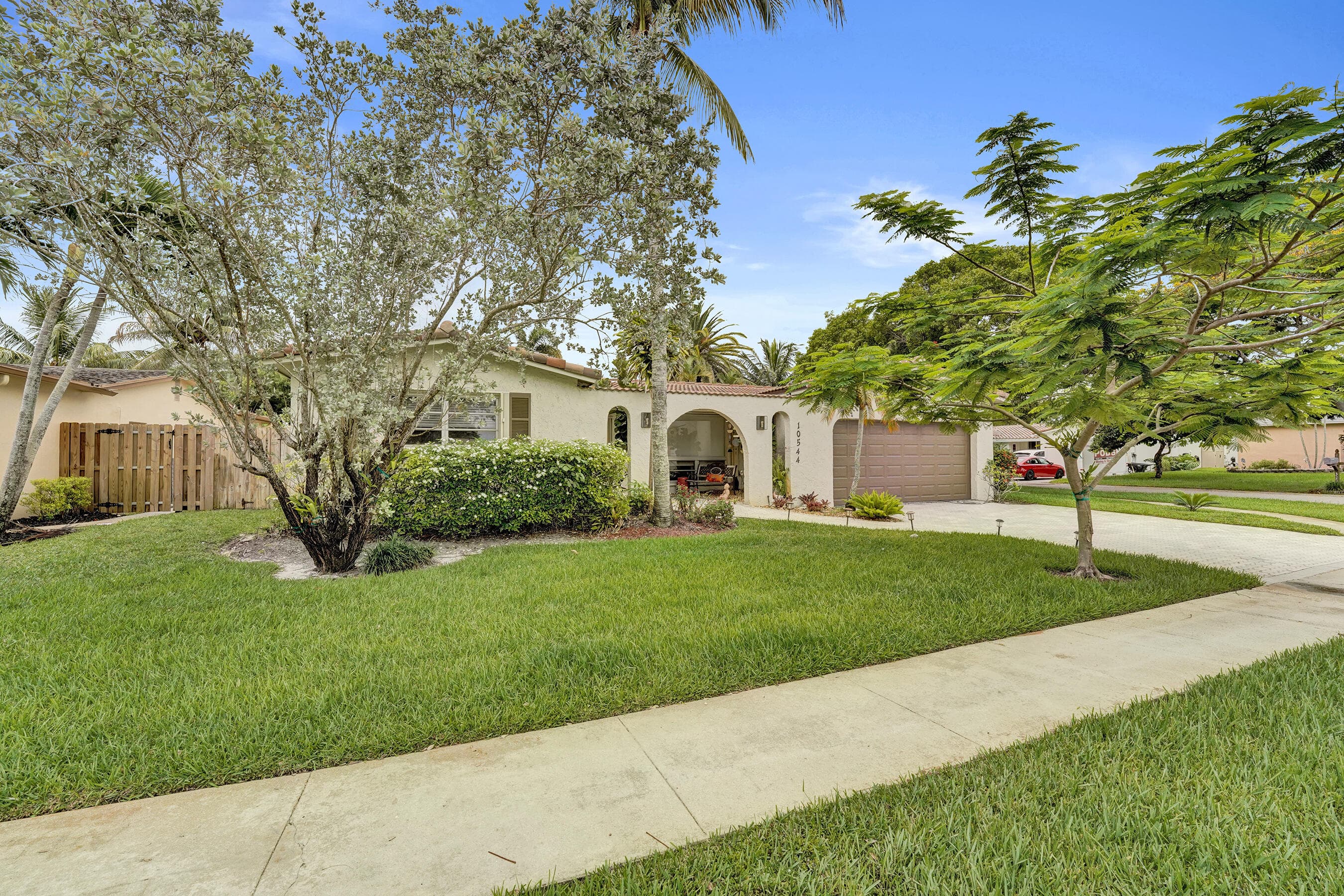 10544 NW 4th Street, Plantation, FL 33324 — photo 1 of 63