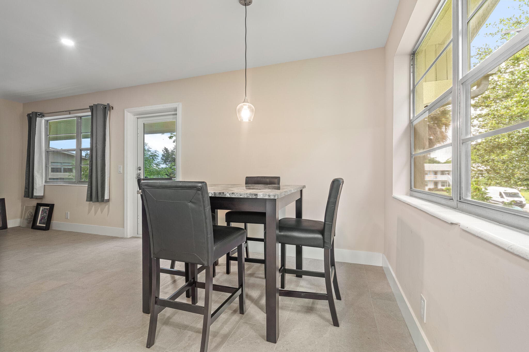 168 Farnham, Deerfield Beach, FL 33442 — photo 4 of 22