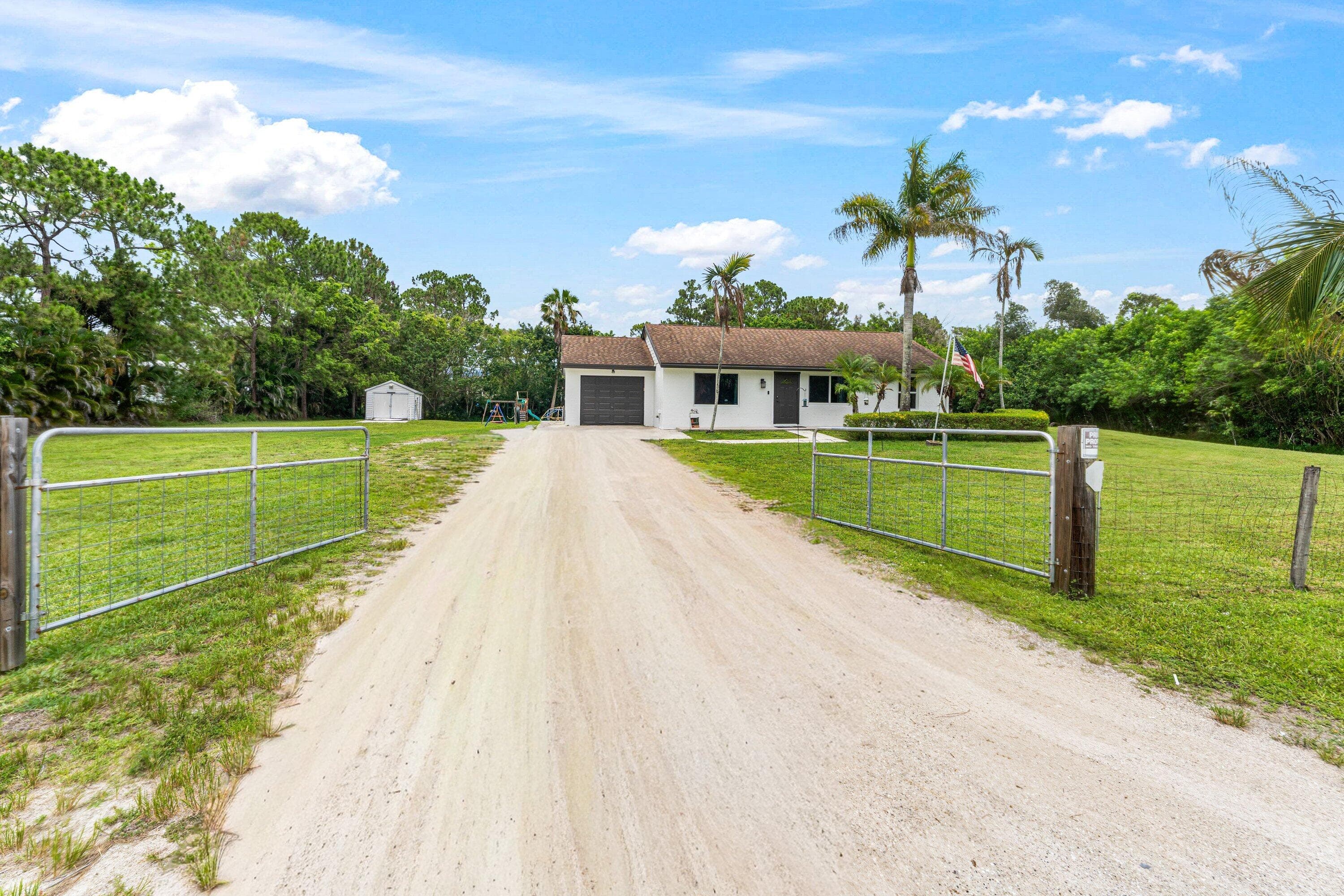 13785 62nd Court N, West Palm Beach, FL 33412 — photo 1 of 40