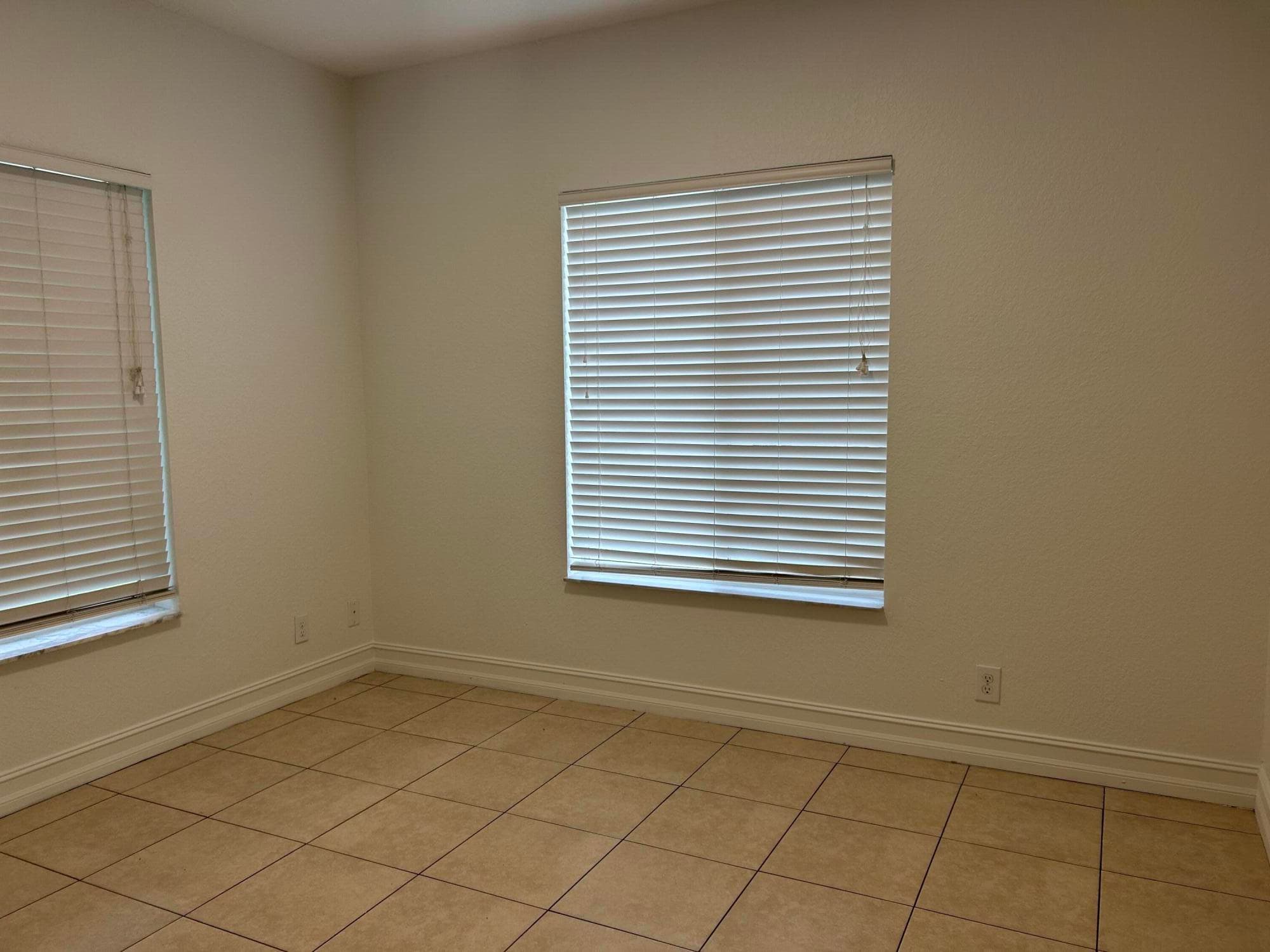 911 NE 12th Avenue, Pompano Beach, FL 33060 — photo 14 of 20