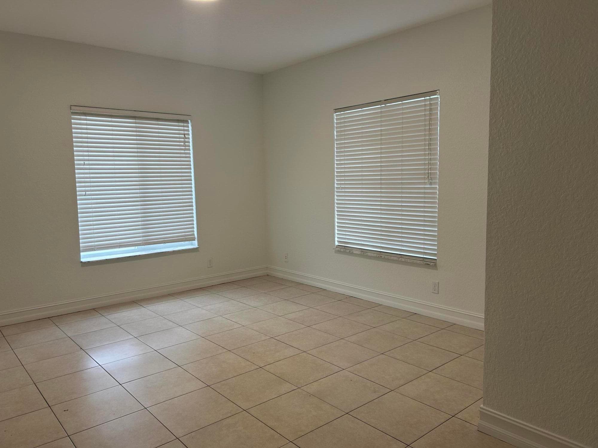 911 NE 12th Avenue, Pompano Beach, FL 33060 — photo 16 of 20