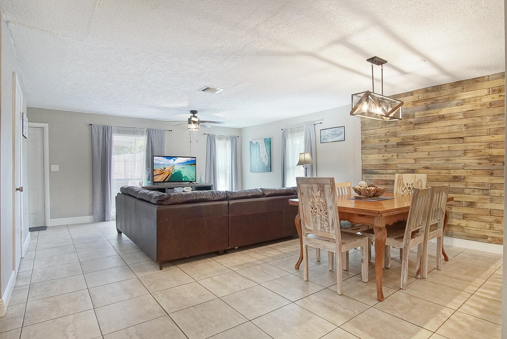 1002 Avenue E, Fort Pierce, FL 34950 — photo 2 of 34