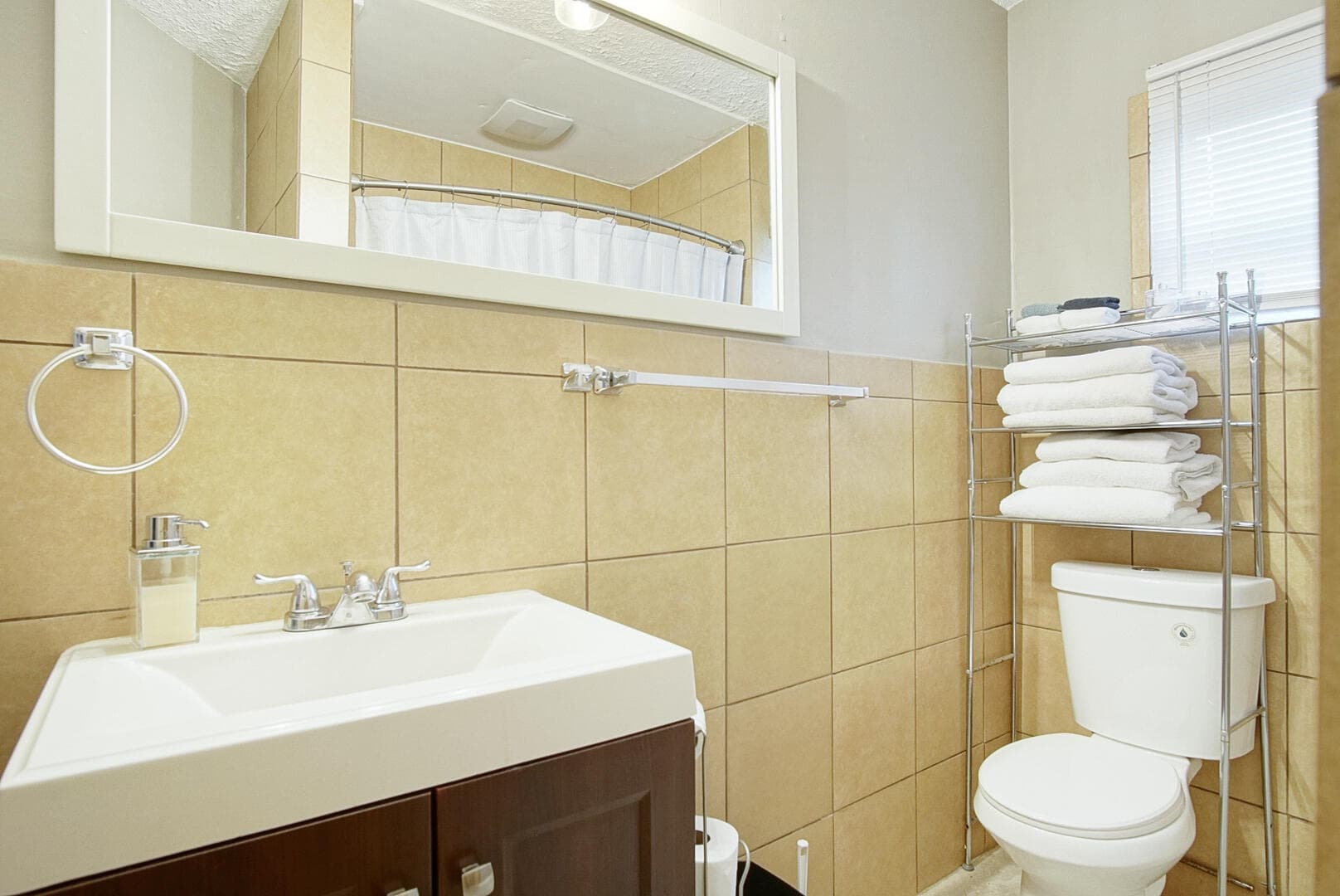 1002 Avenue E, Fort Pierce, FL 34950 — photo 17 of 34