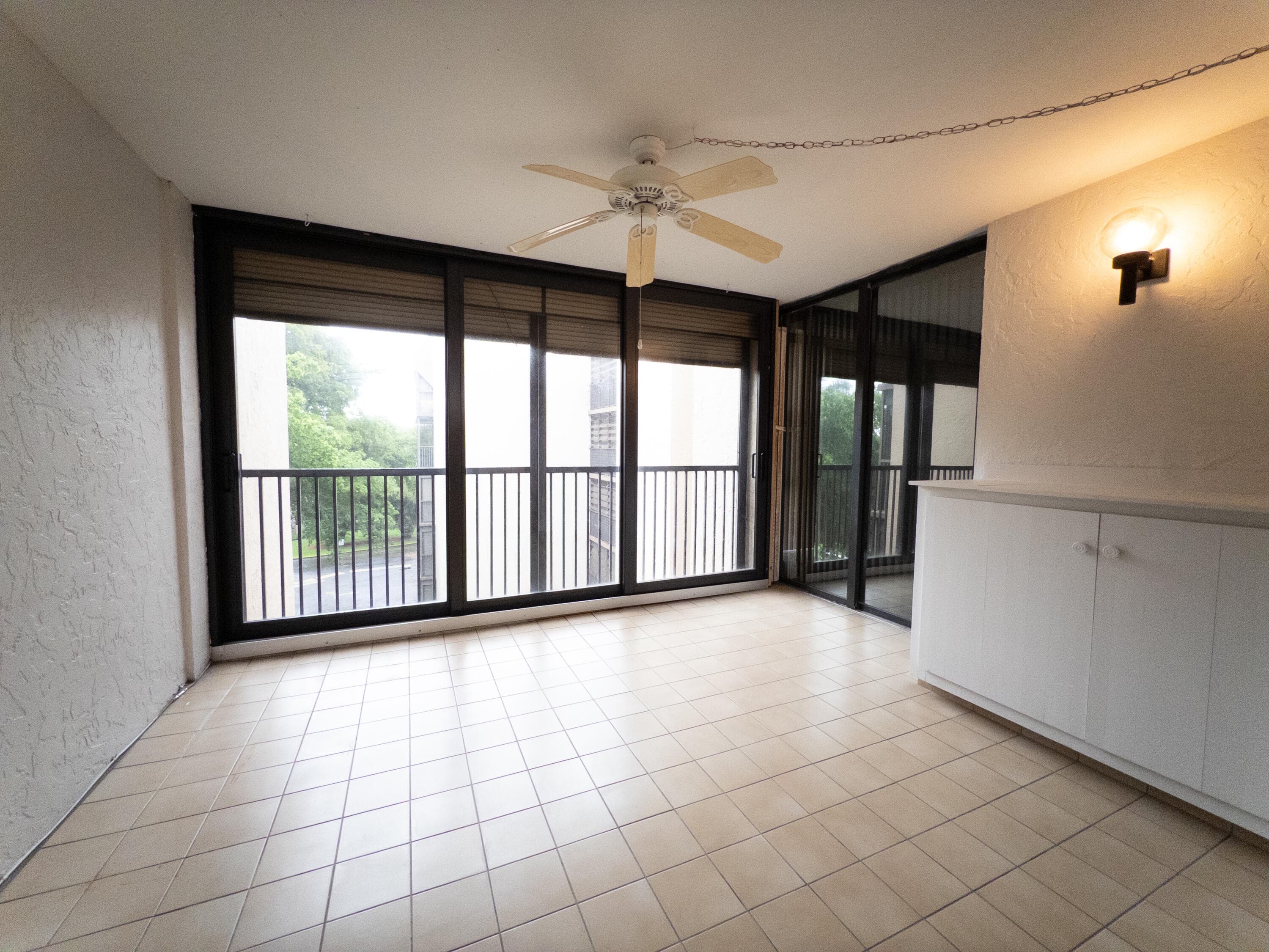 2800 N 46th A502, Hollywood, FL 33021 — photo 4 of 26