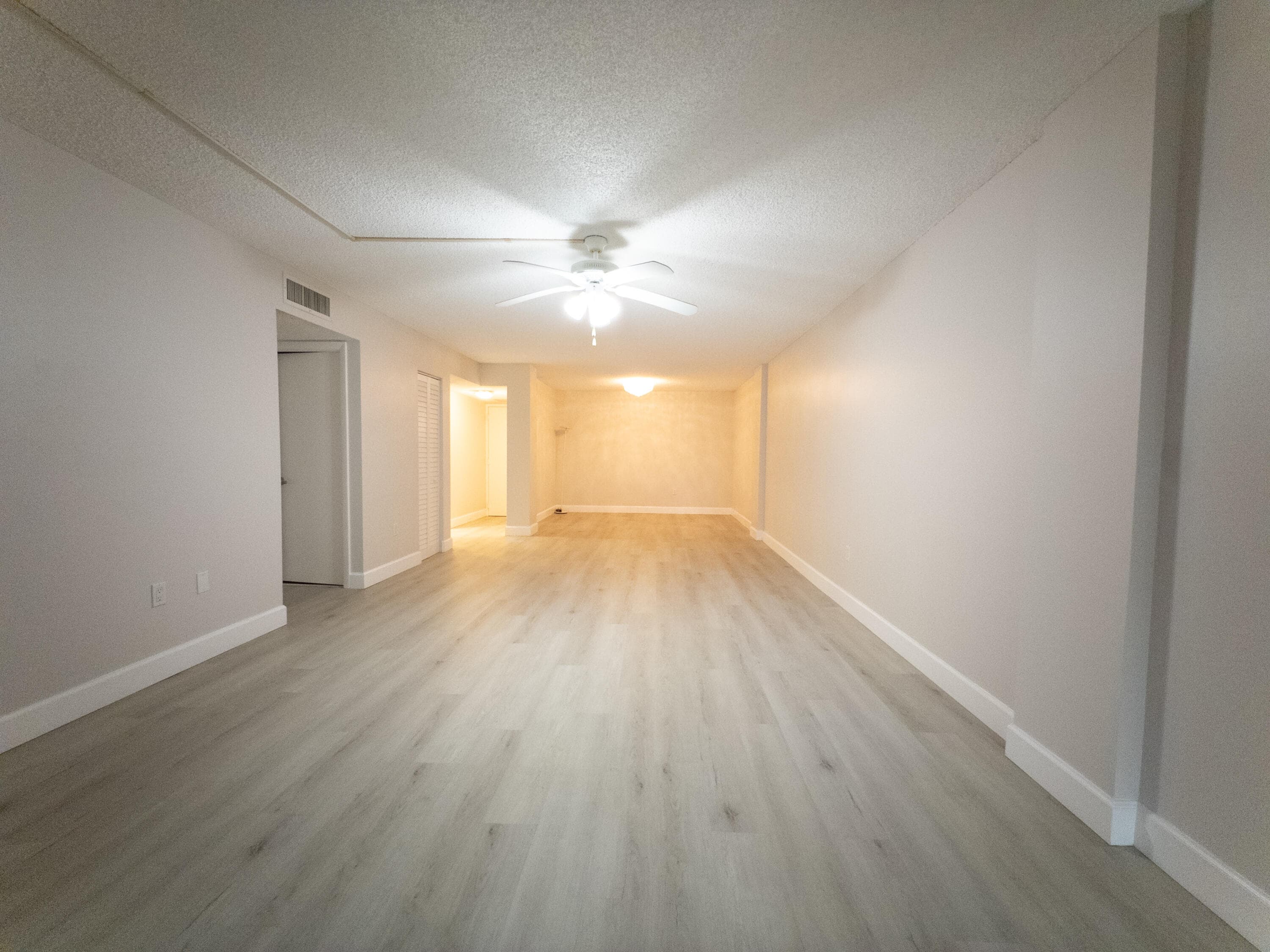 2800 N 46th A502, Hollywood, FL 33021 — photo 2 of 26
