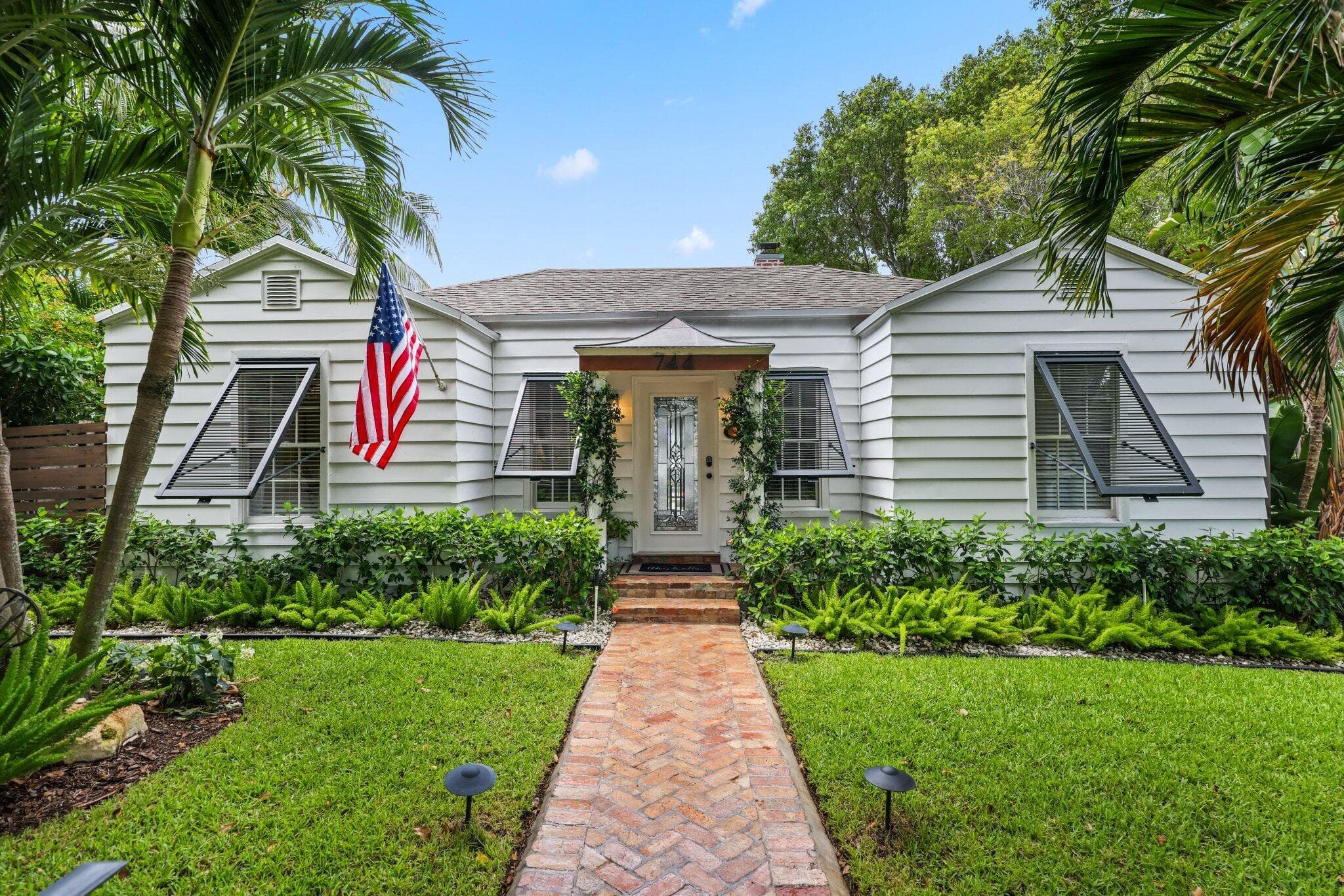 744 Sunset Road, West Palm Beach, FL 33401 — photo 2 of 37